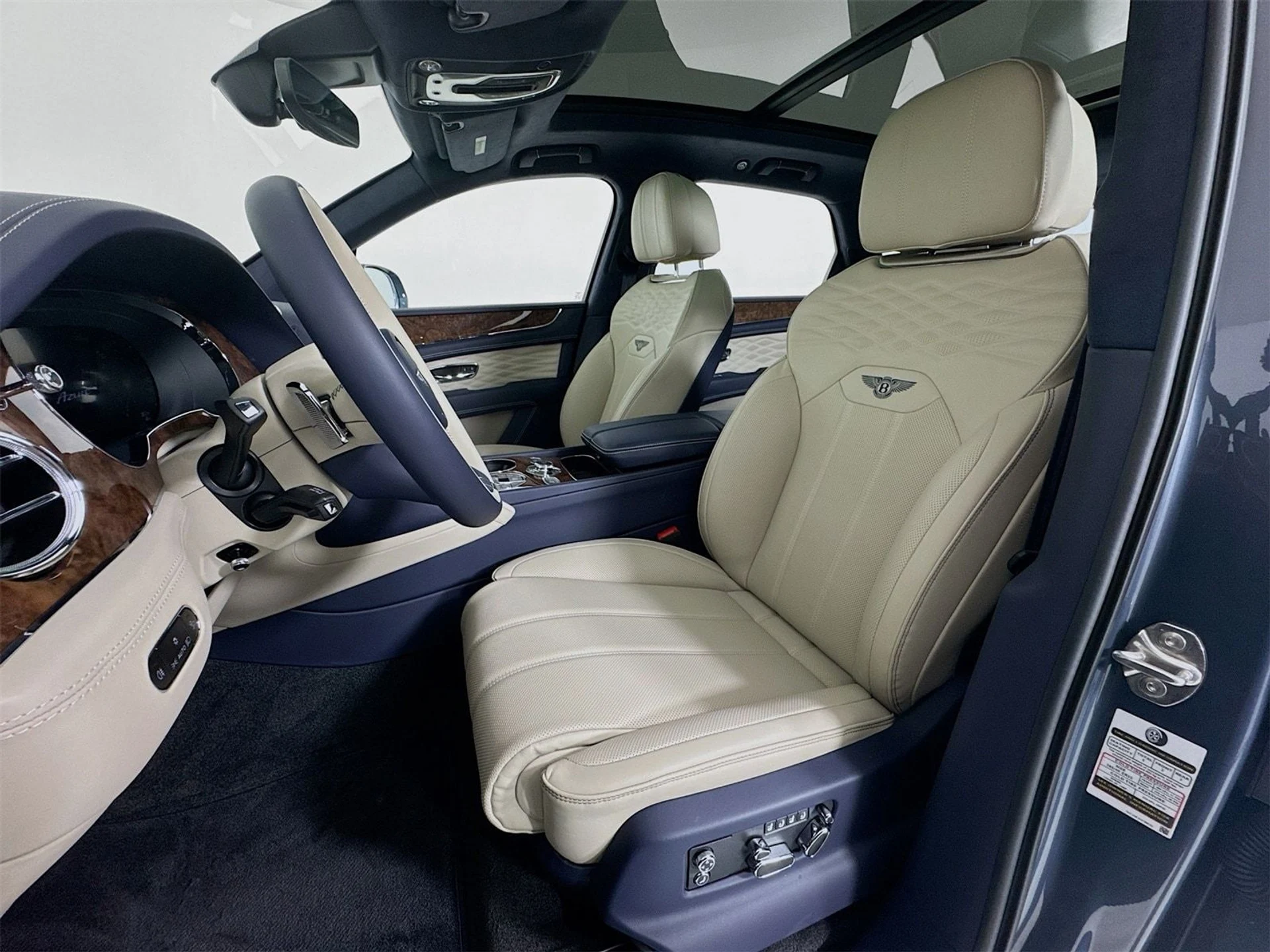 mph018_3312920380_e23472655a93384d243e8cdd70a06182x_a3c38f9be8