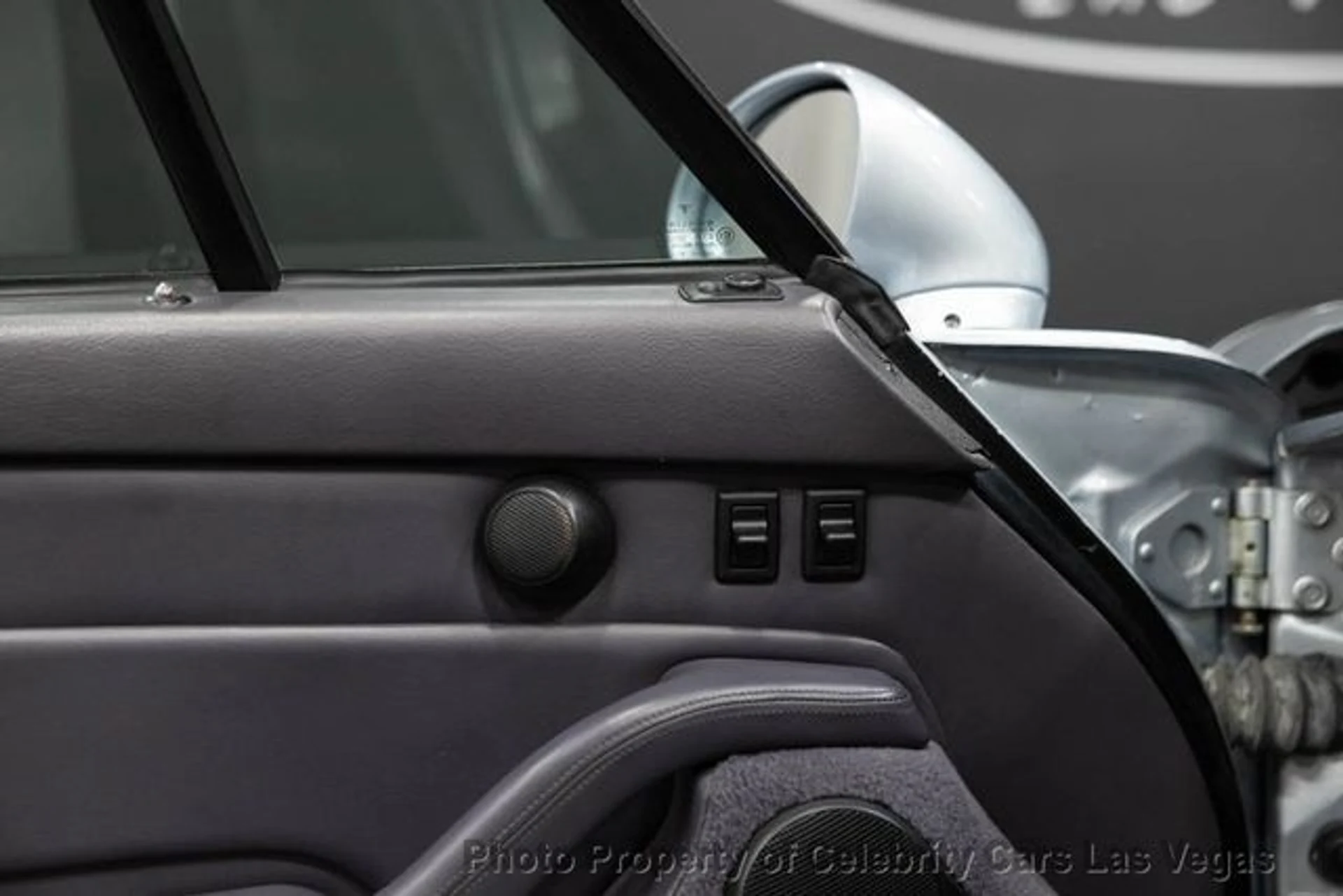 mph018_3313447911_used_1996_porsche_911_carrera_40kinrecentservice_9707_23090698_23_640_dfdf025144