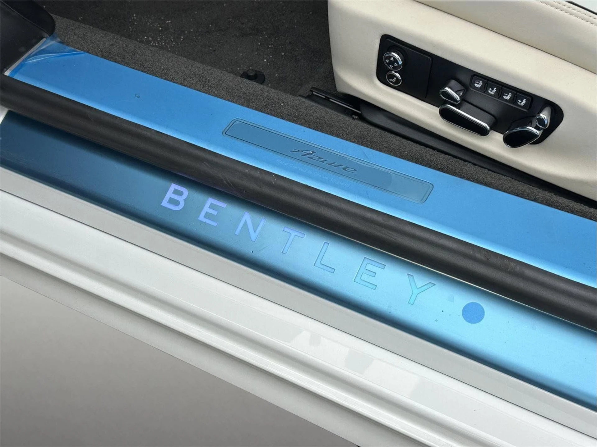 mph018_3313645642_a0437d1e59b1bdad4a2911d17c68b77b_7ecdf2c1d5