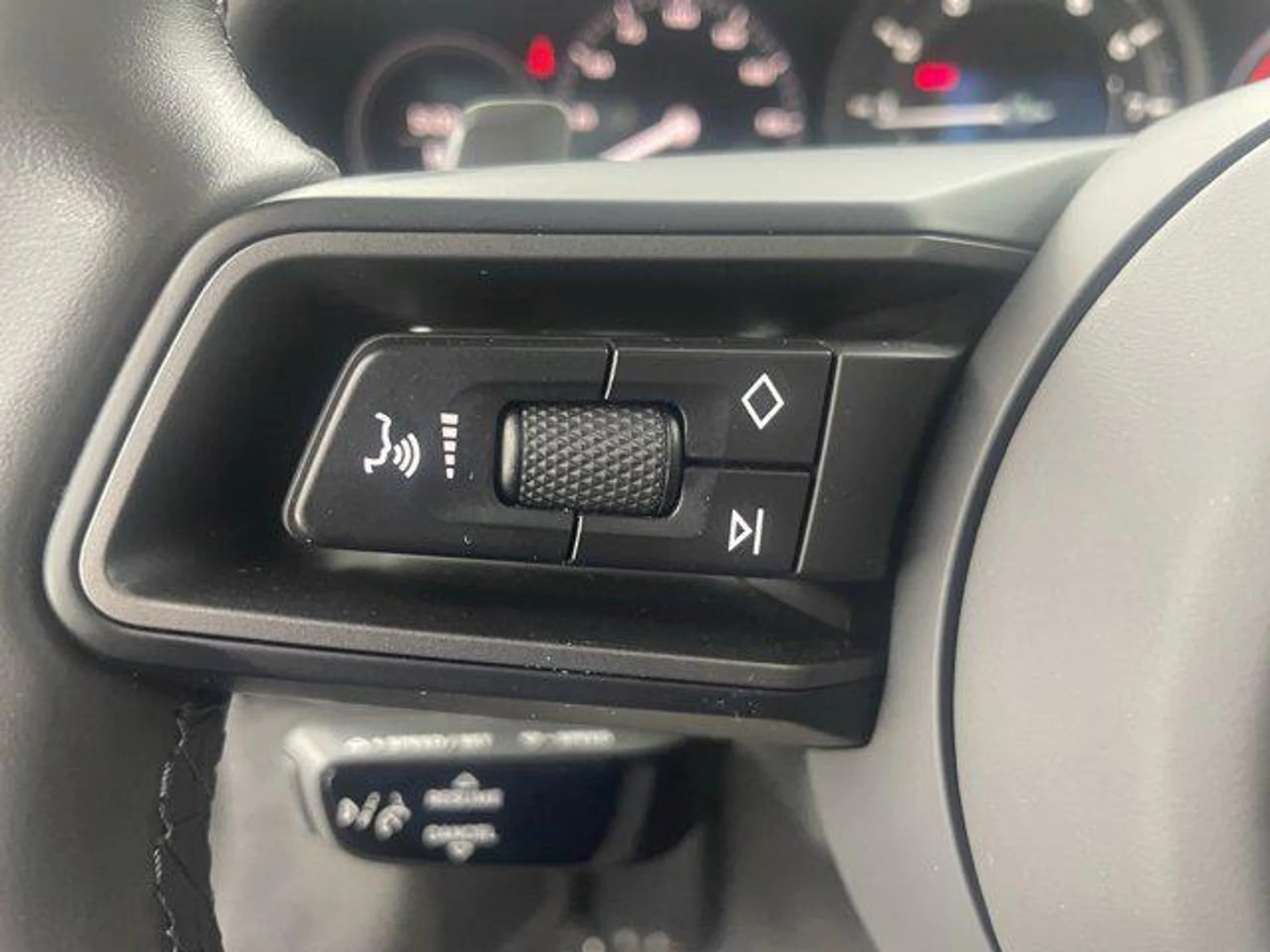 mph018_3314481603_np_LK_A_Ui_Ut_Hd_VE_Cl_TT_6_Z_Qv_Mbs1_U_bdf6d6872a