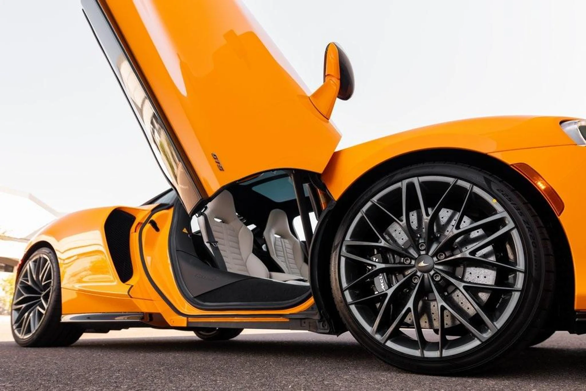 mph018_331987249_Used_2025_MCLAREN_GTS_1721509498_5130859d20