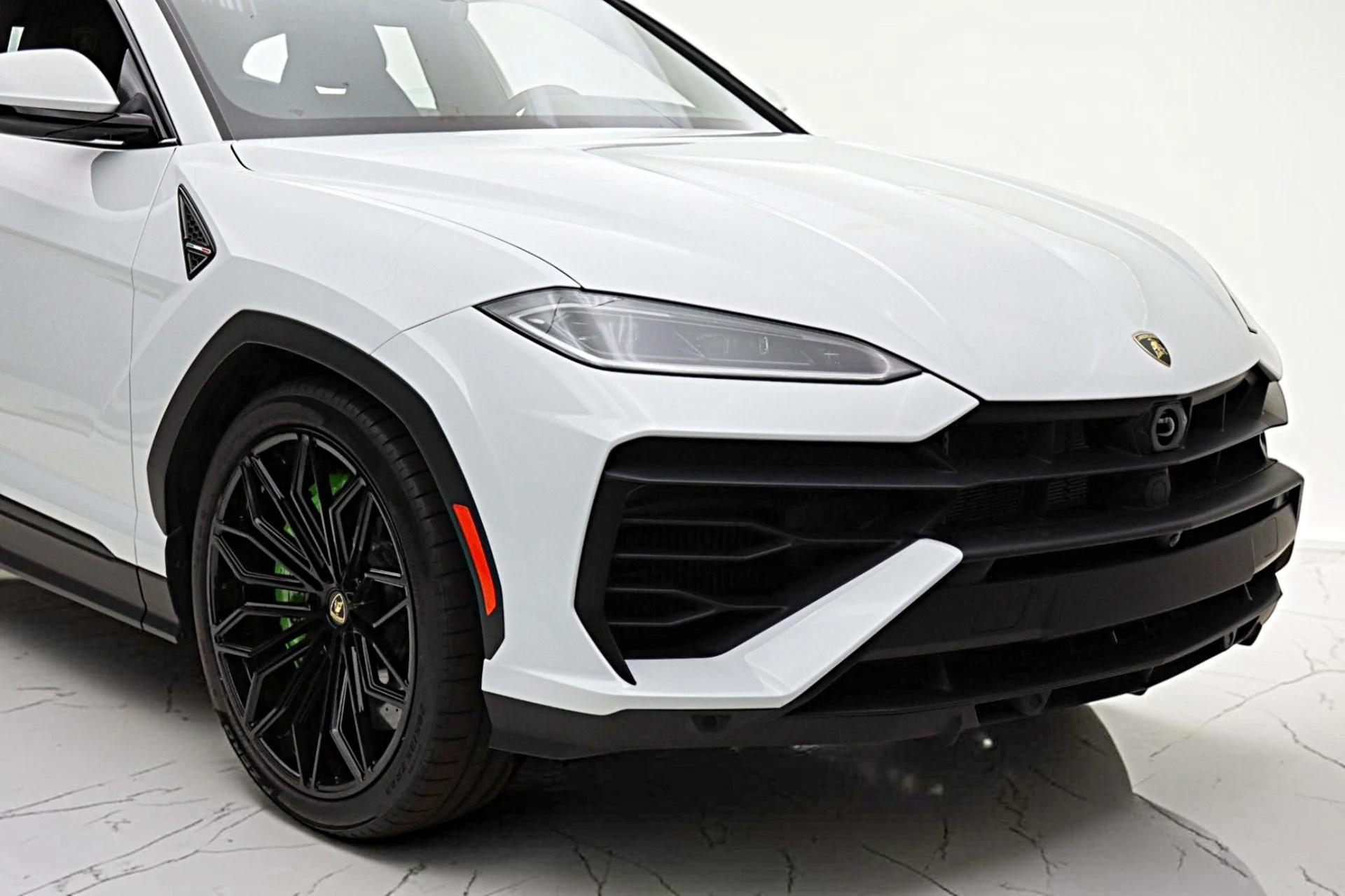 mph018_3320050626_New_2026_Lamborghini_Urus_SE_0b753c04a0