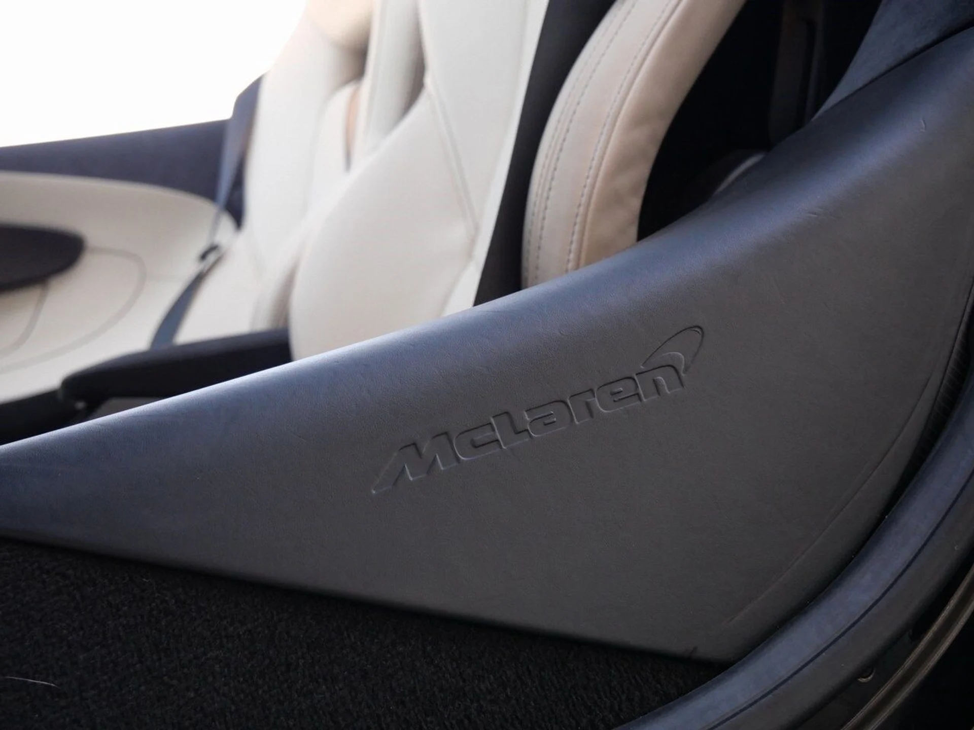 mph018_3324038281_8f42865bb25efcbb5764dc32c67ace4ex_5a237aed53