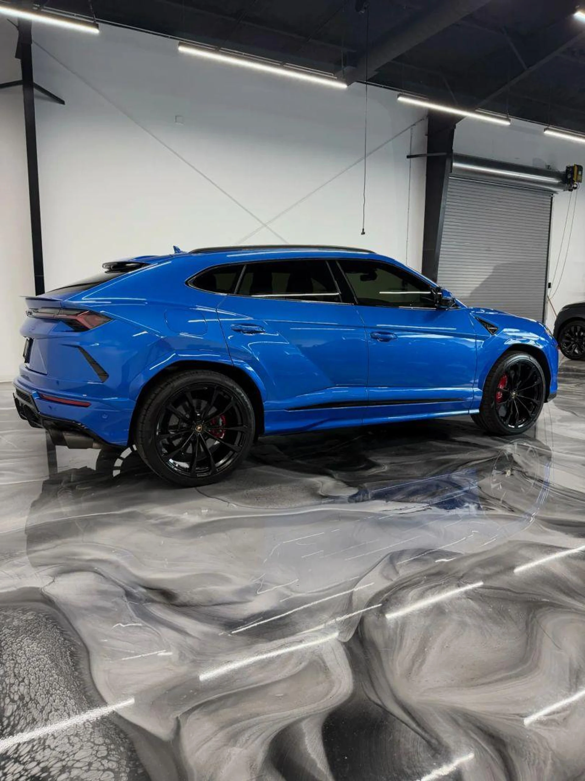 mph018_3324825433_Used_2019_Lamborghini_Urus_Sport_Utility_4_D_1784105684_45d26c6c03