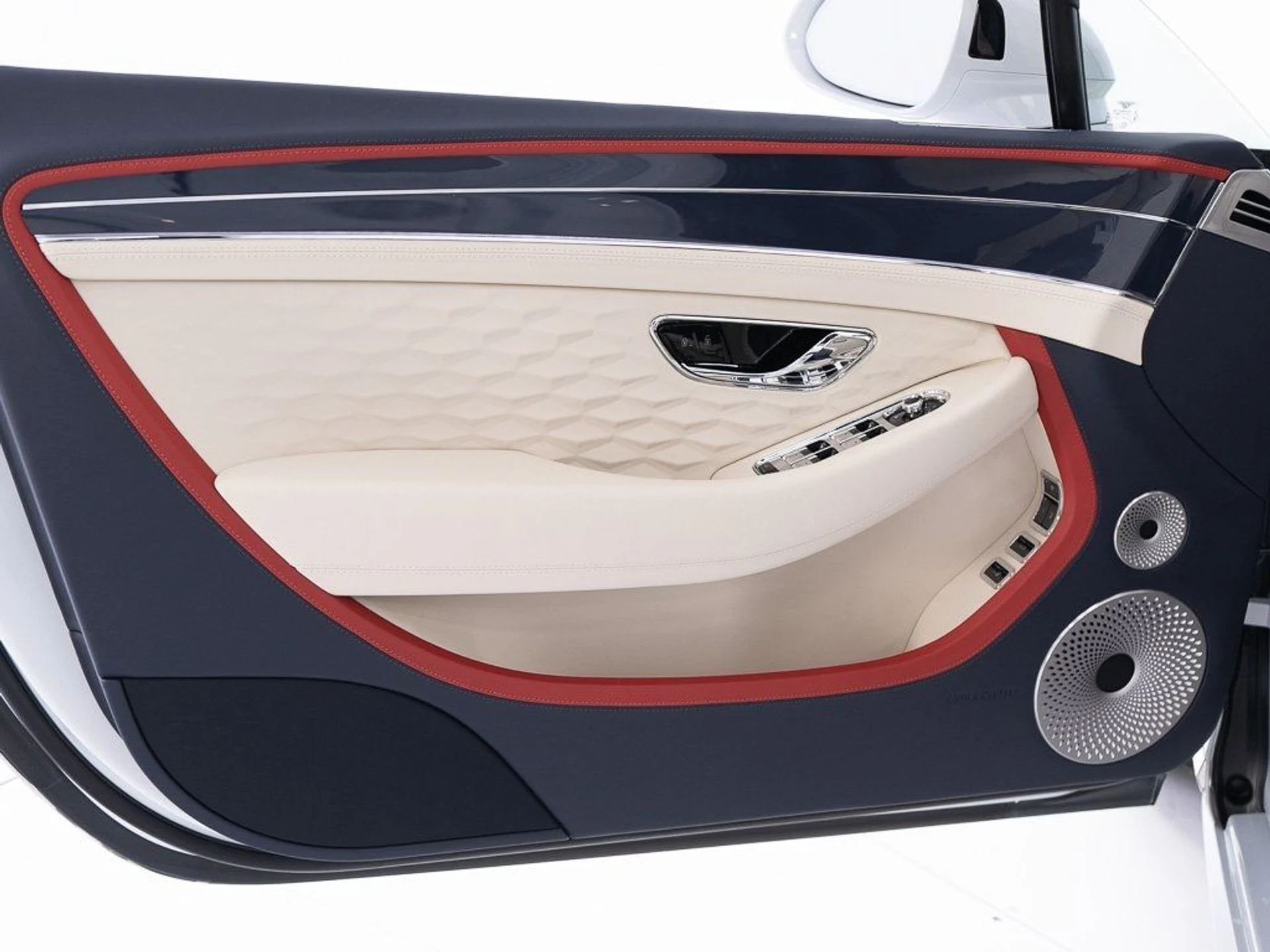 mph018_3335537784_15d6fbbf8fe27007b0890518bb409d81_e2d272c09d