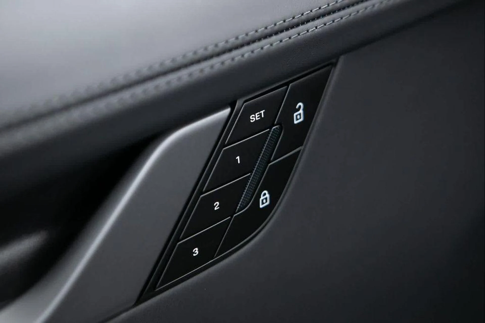 mph018_3335749394_Uu_Dkng_V5tb_YL_7aio_Z_Laf0_9djo_619c2cf24d