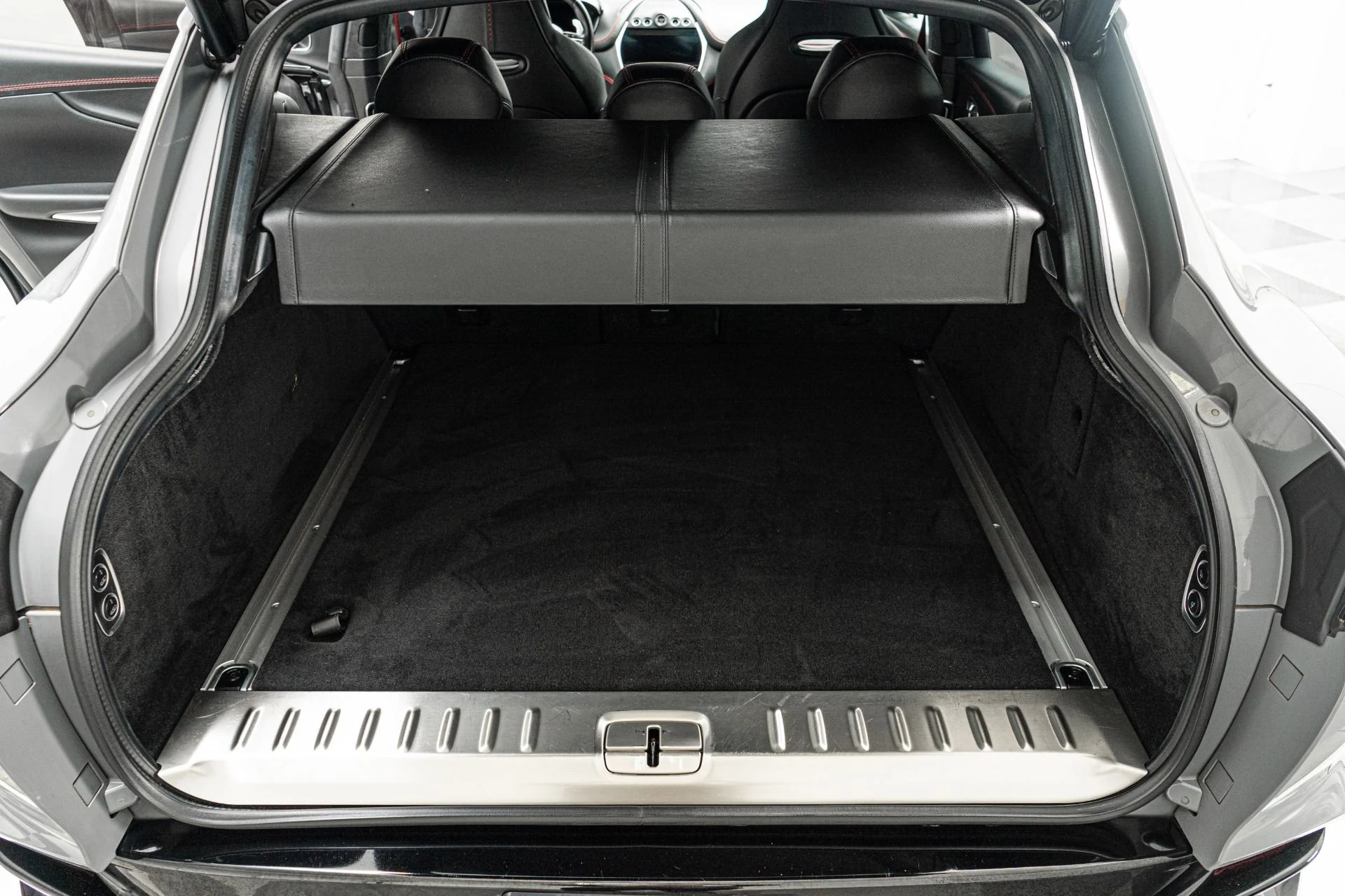 mph018_3336912061_Used_2021_Aston_Martin_DBX_22_Inch_Wheels_Heated_and_Ventilated_Front_Seats_Panoramic_Roof_1765210409_c9ada15e69