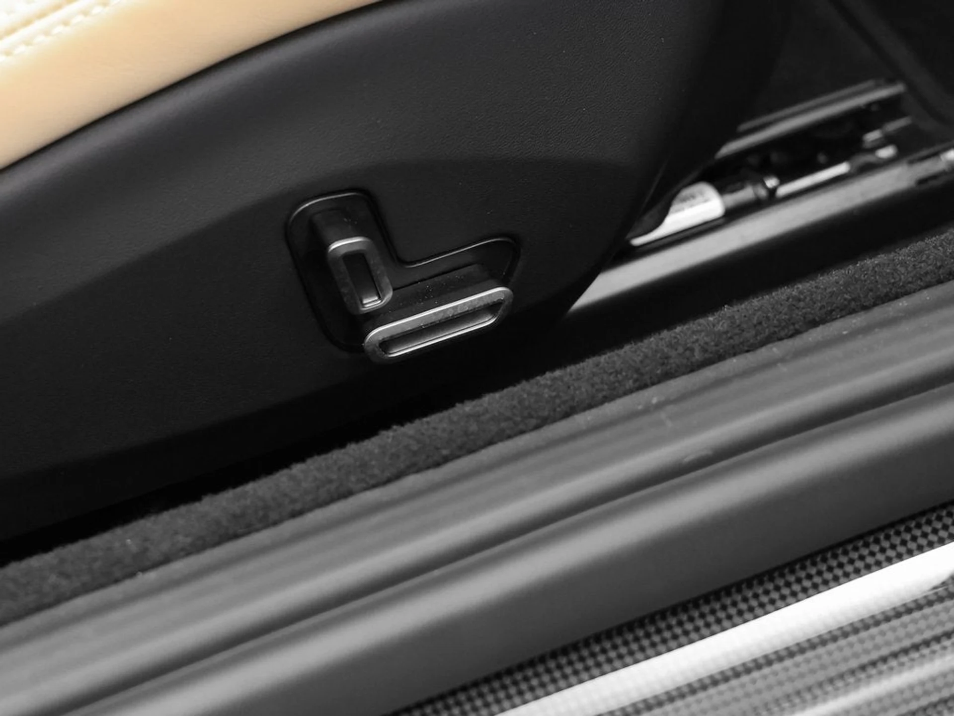 mph018_3337499044_19_d6e1401fb4