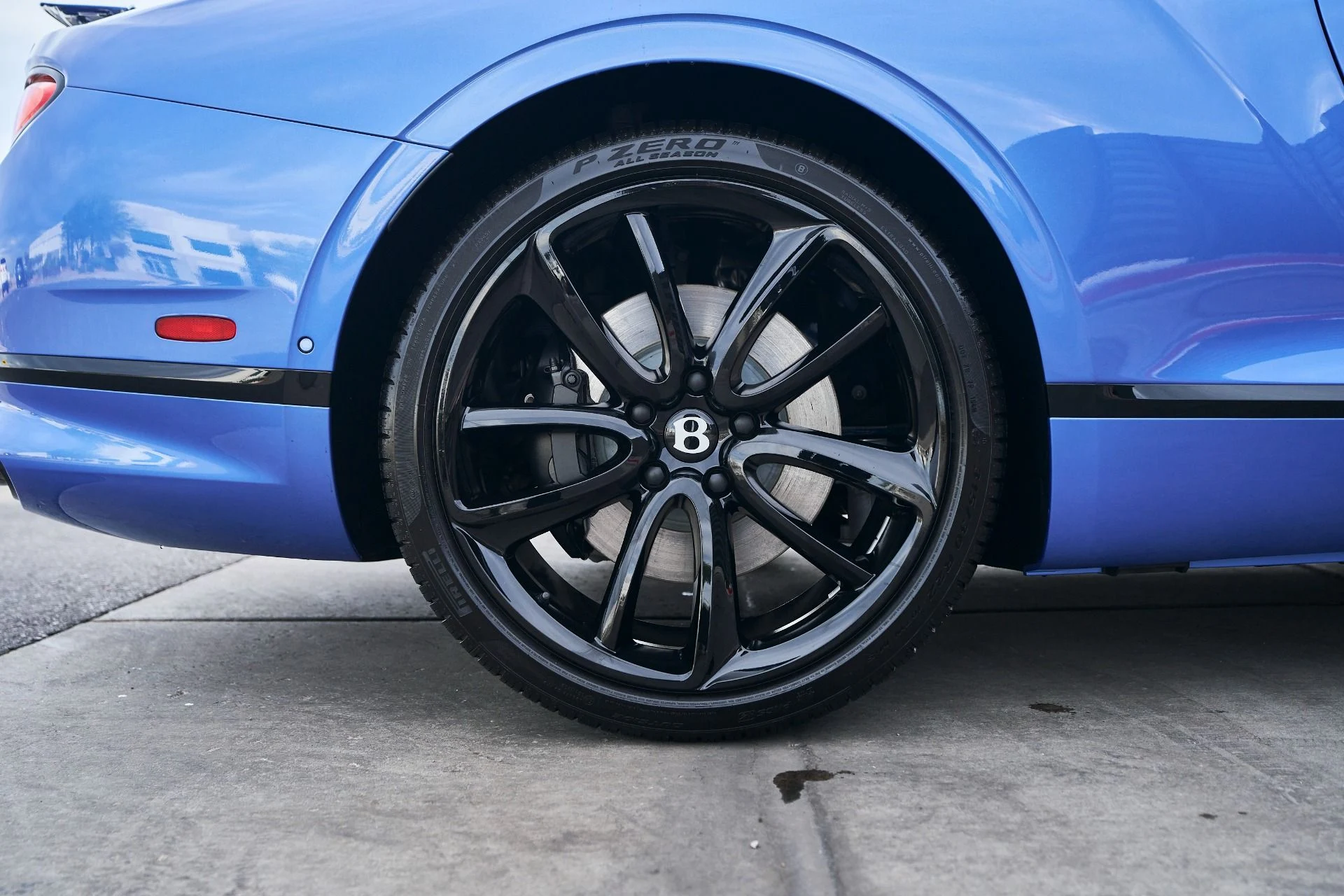 mph018_3342834857_Used_2023_Bentley_Continental_GT_Azure_1761755960_2941df81c5