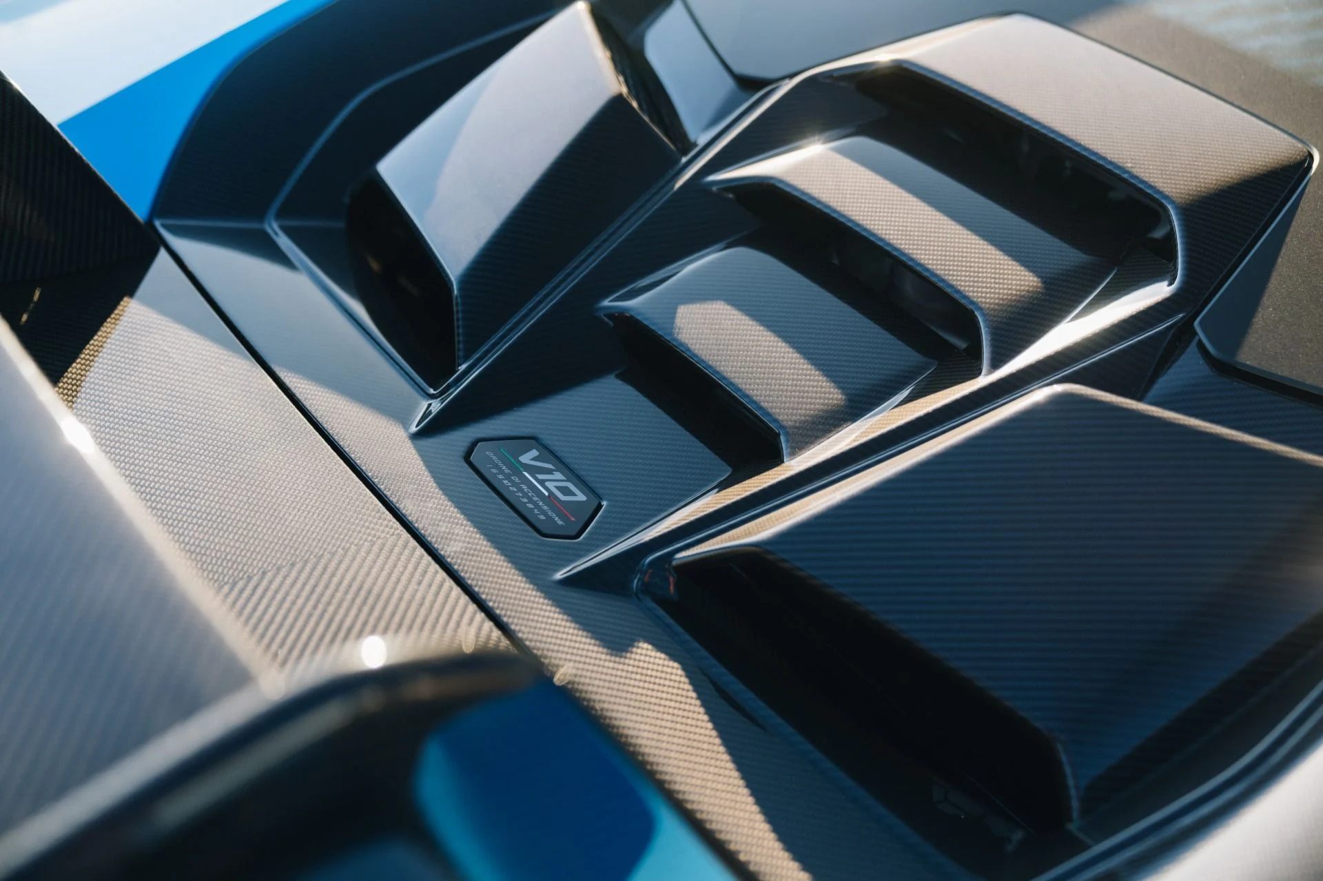 mph018_3345384060_Used_2023_Lamborghini_Huracan_Tecnica_1746567462_f98ff3cedf