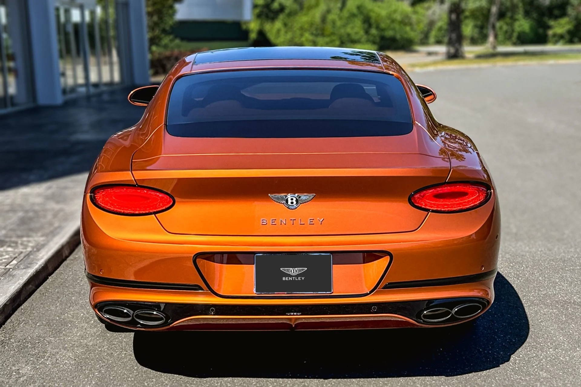 mph018_3347332999_Used_2024_Bentley_Continental_1782129140_ba37ffce2a