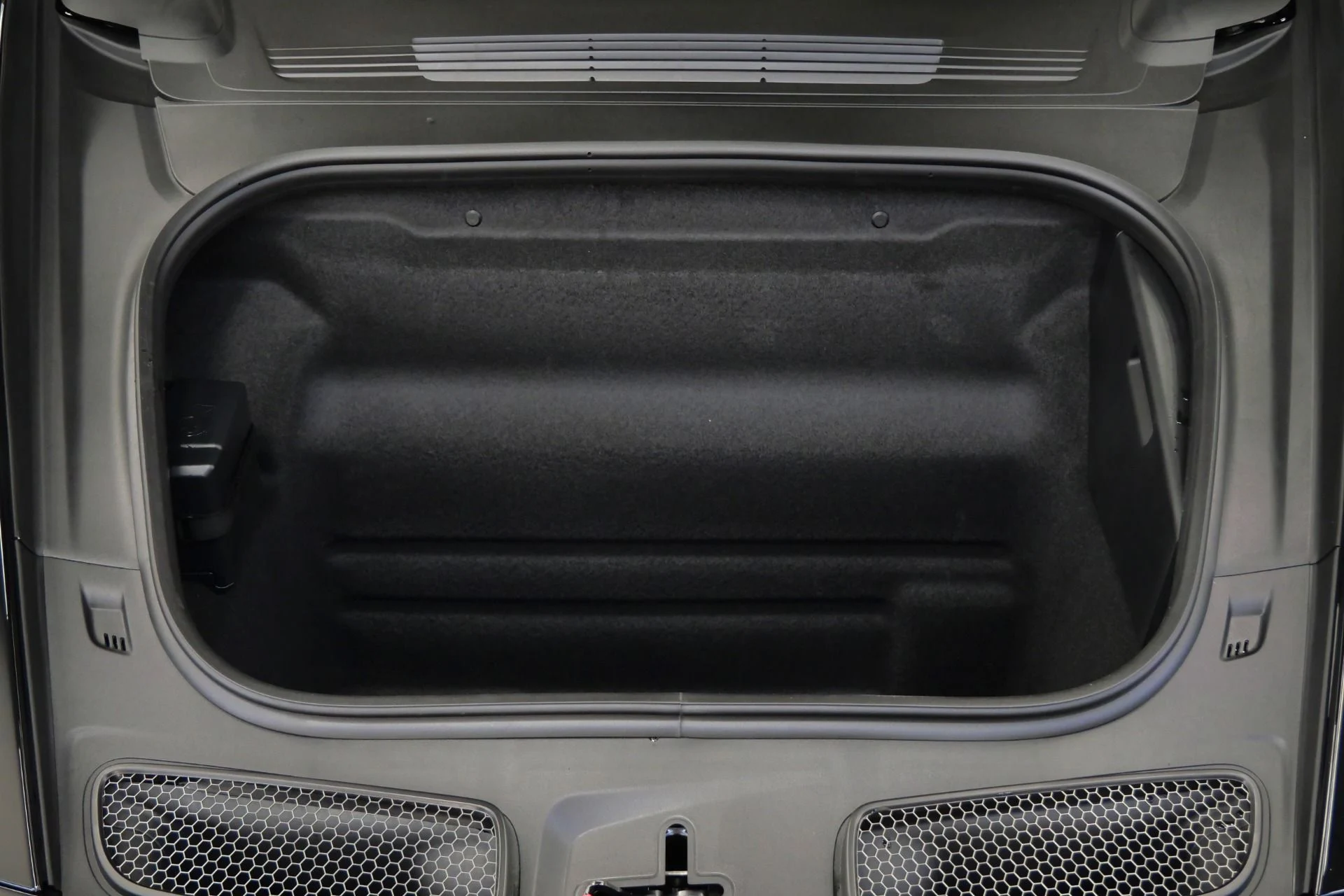 mph018_3348112174_Used_2026_Porsche_911_GT_3_Touring_Lightweight_Package_Delivery_Miles_6_Speed_Manual_1766434916_3a04e6810f