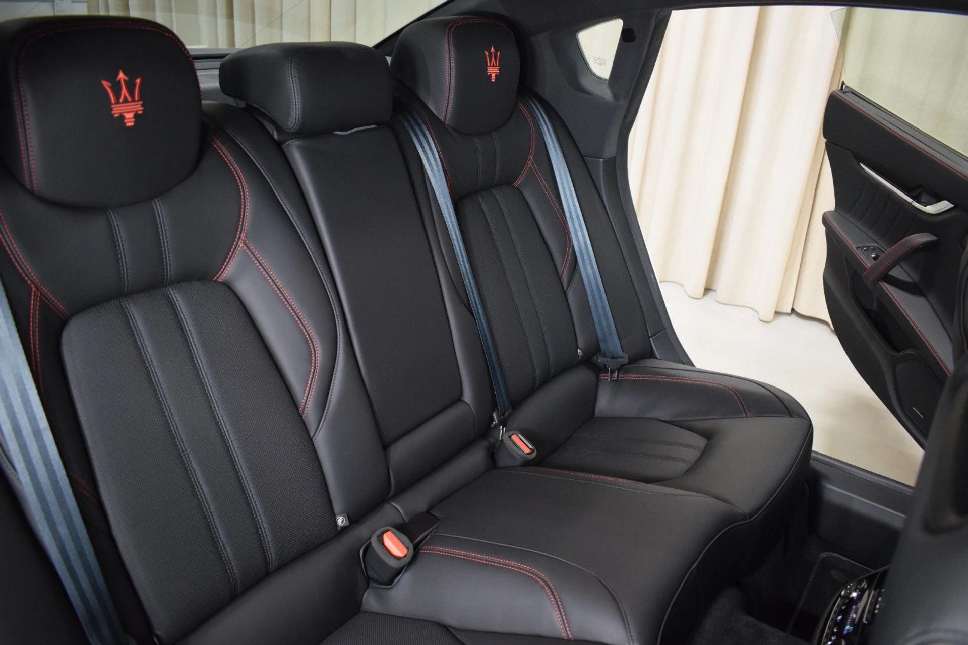 mph018_3351865452_47a2df0a00b5fb6208f0b870d1ca1840x_a5f757f3ef