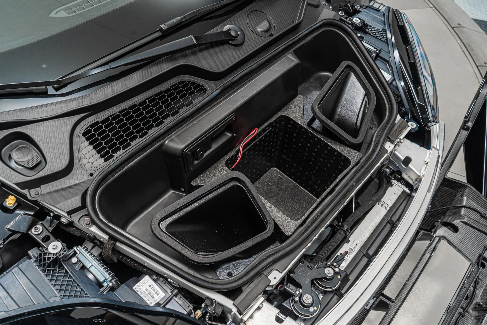 mph018_3352532992_Used_2024_Lamborghini_Huracan_STJ_1757002928_e488860df6