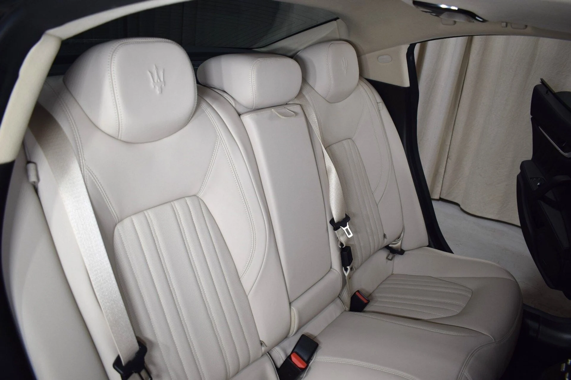 mph018_3353585500_a1a040e2afe4b946438e83d46e2c5bd2x_8e038020cf