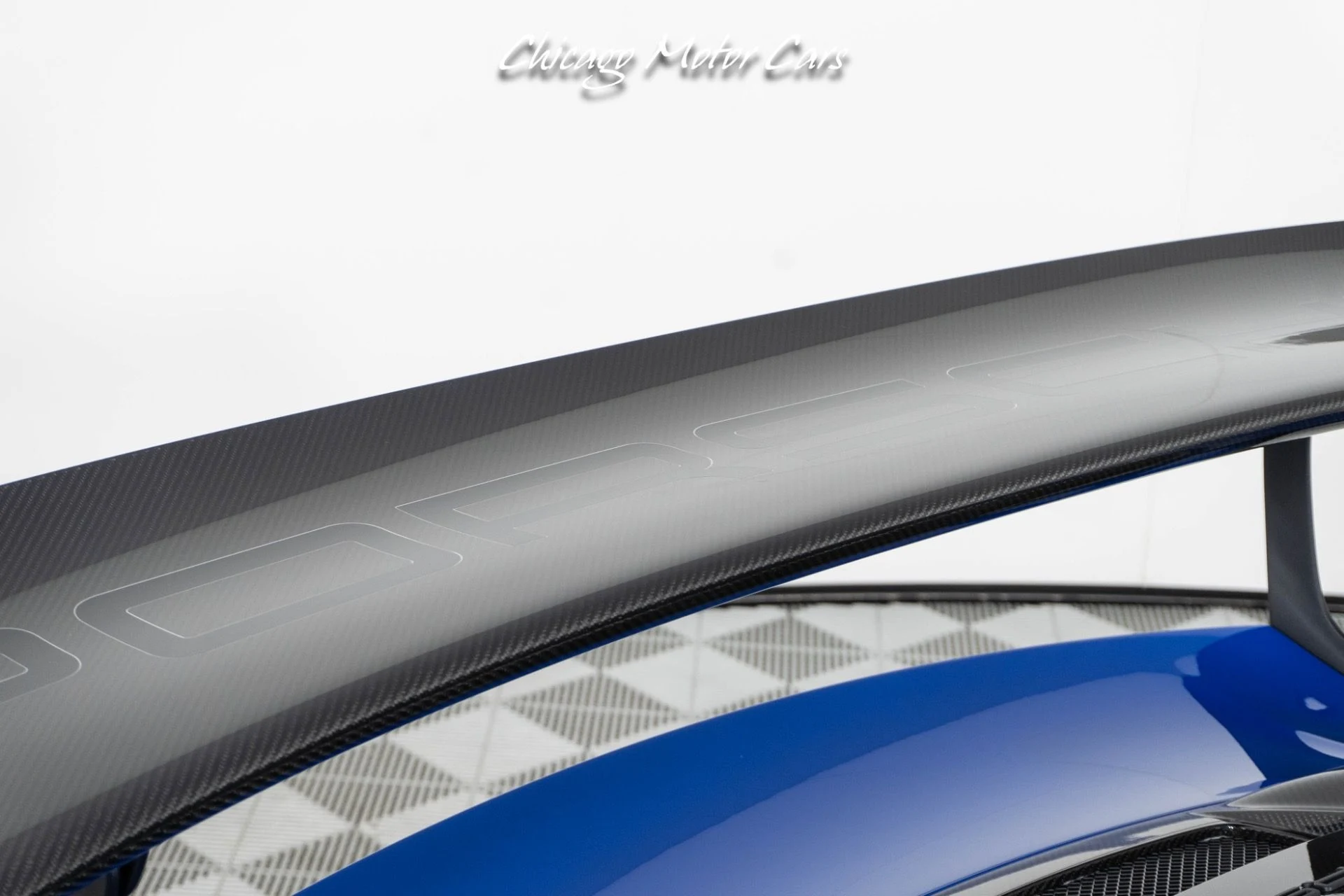 mph018_3355511405_13481_p19_l_0ba7774182