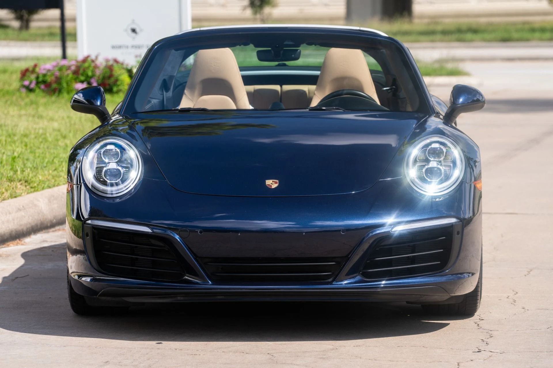 mph018_3365971645_Used_2019_Porsche_911_Targa_4_S_1759788578_803ccf23e1