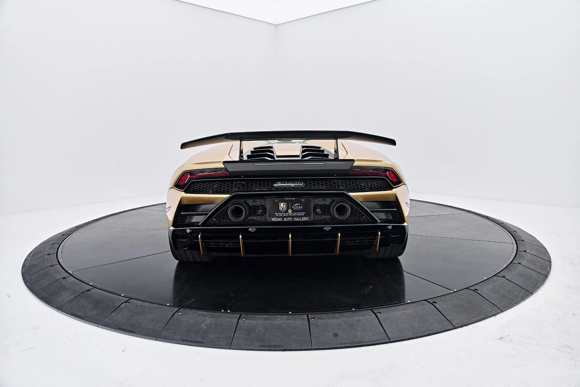 mph018_336663135_Used_2022_Lamborghini_Huracan_EVO_Base_1791315865_275f13cc49
