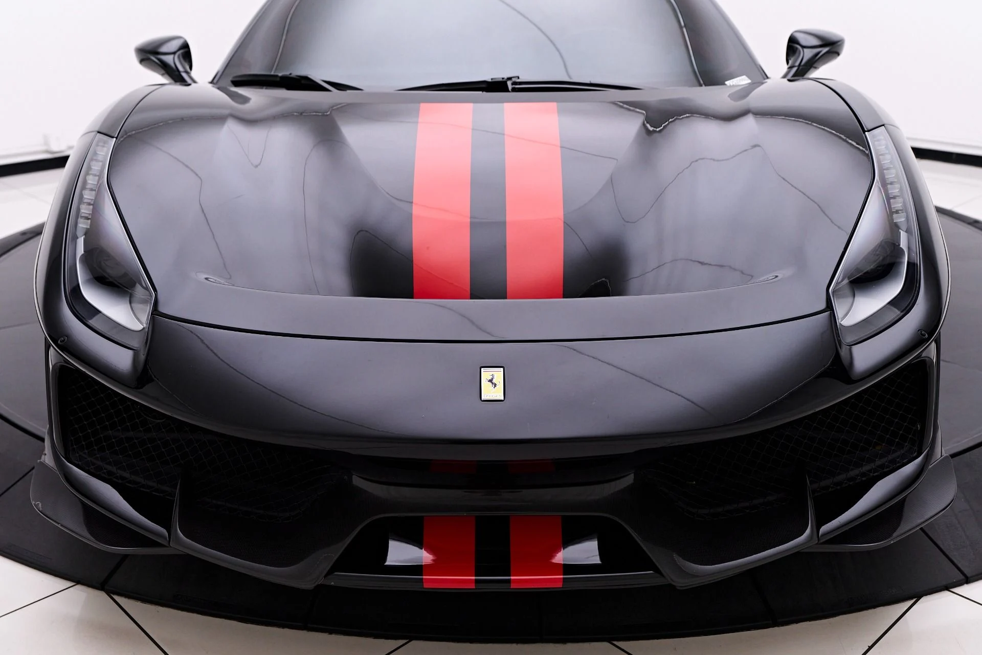 mph018_3366937989_Used_2020_Ferrari_488_Pista_Base_1749062519_4db8e4d960