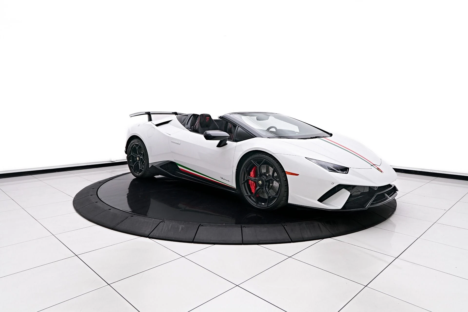 mph018_3369210571_Used_2018_Lamborghini_Huracan_Performante_1754074926_f2f7326581