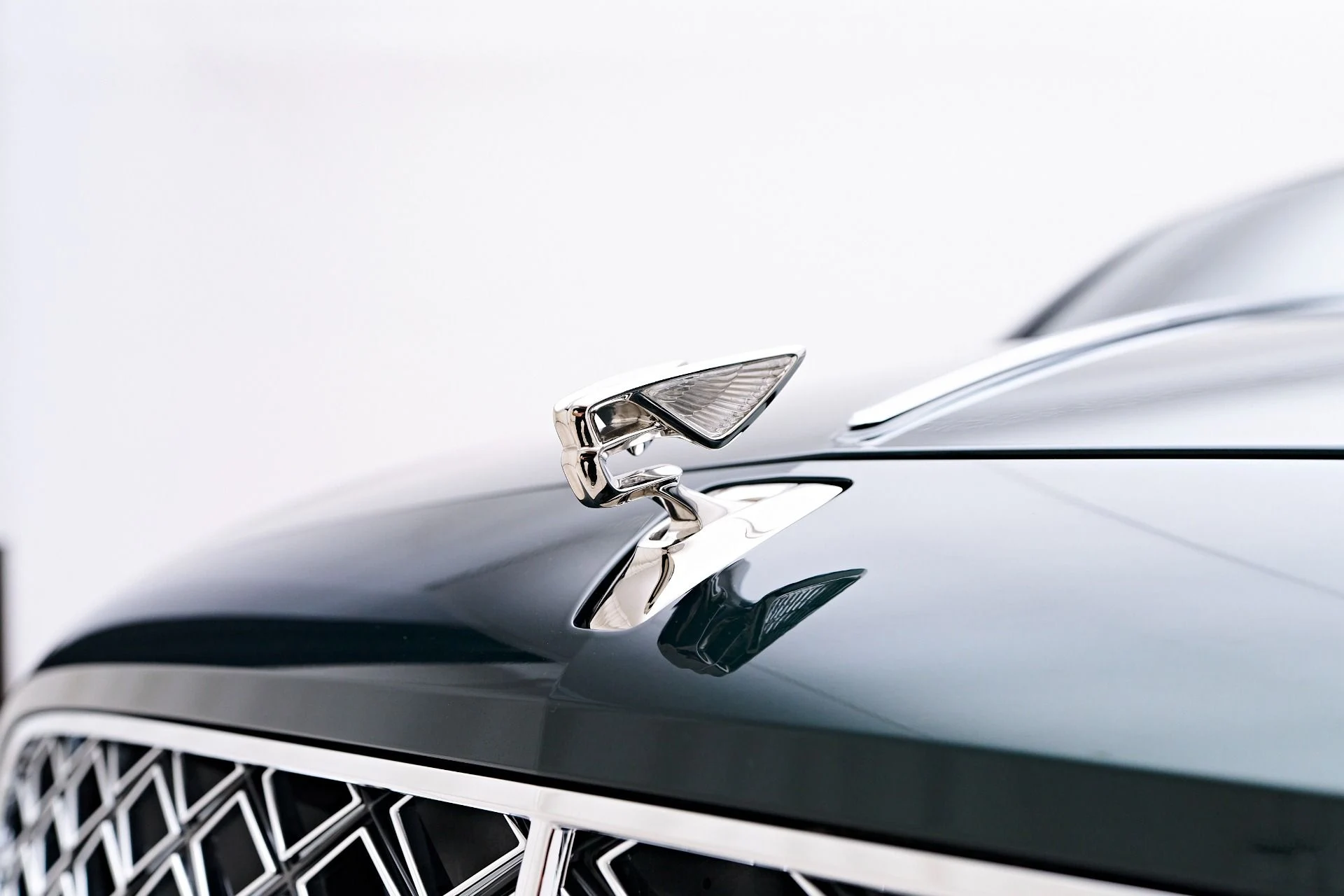 mph018_3370278071_Used_2024_Bentley_Flying_Spur_Mulliner_W12_1756173320_a295138661