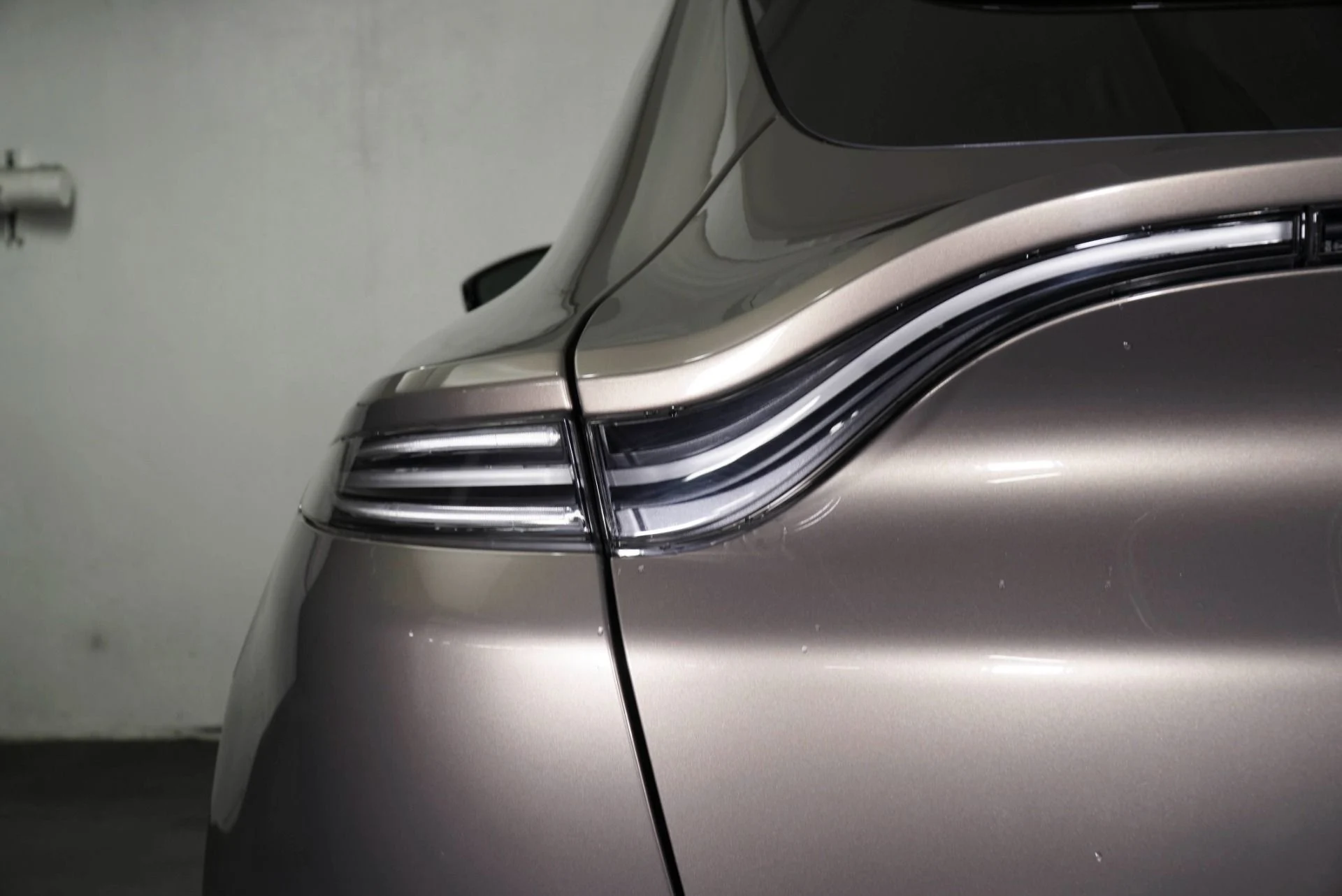 mph018_3371637188_Used_2021_Aston_Martin_DBX_Timeless_CPO_1767120477_514e9204d0