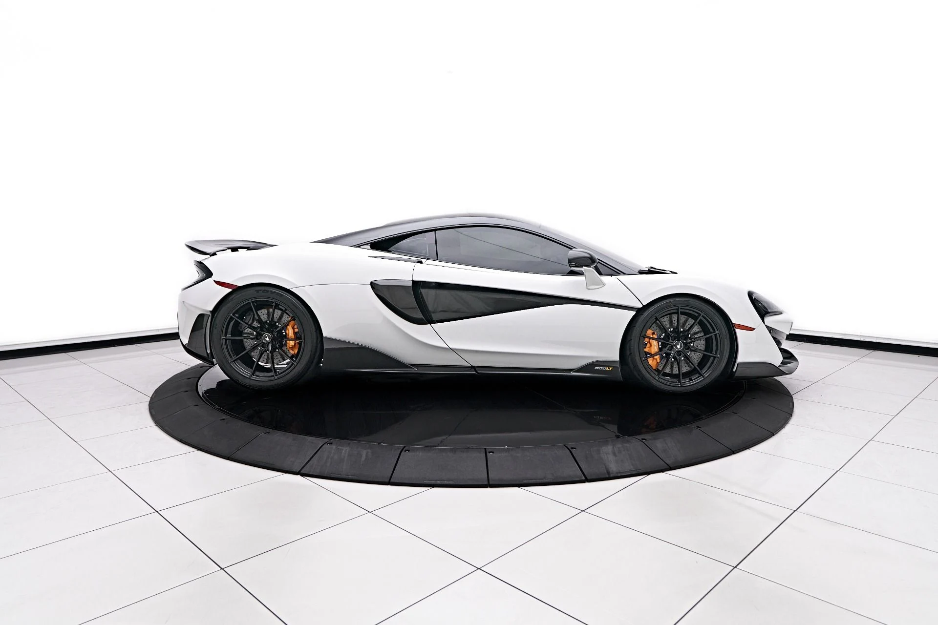 mph018_3373296440_Used_2019_Mc_Laren_600_LT_Base_1755991628_3f4bc8fad8