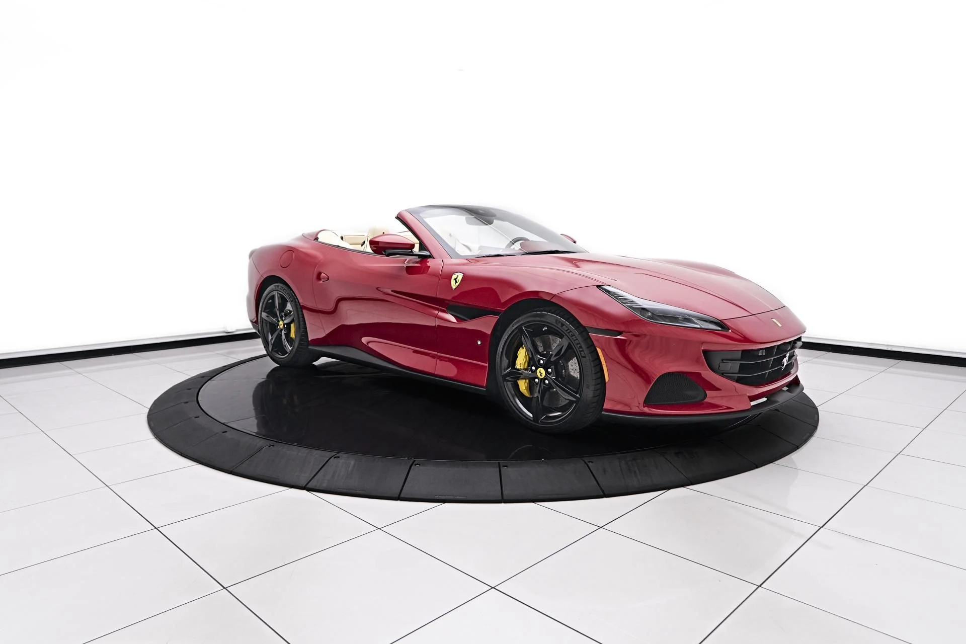 mph018_3374170168_Used_2022_Ferrari_Portofino_Base_1752263914_9dea2cc890