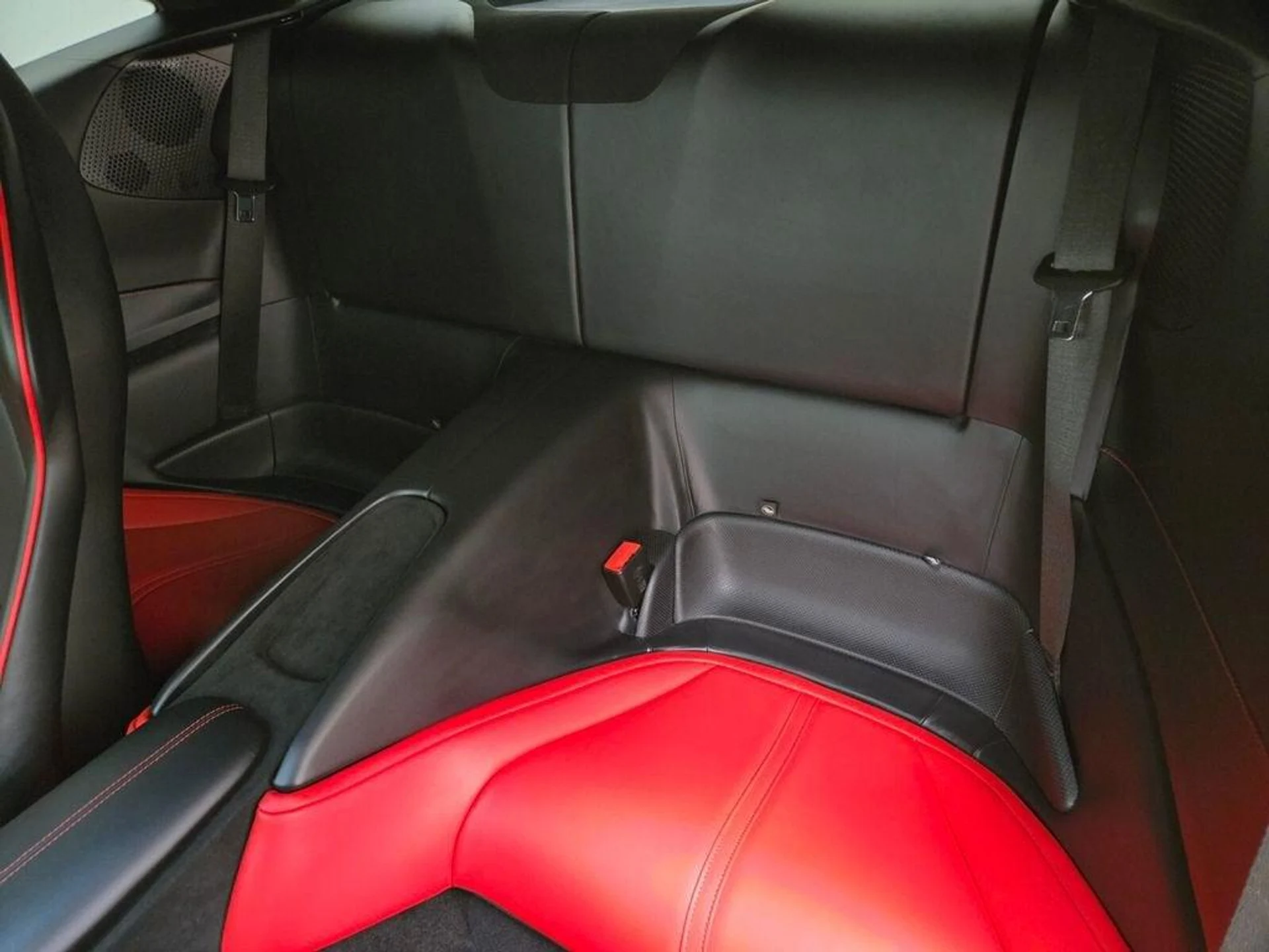 mph018_3375222091_Used_2024_Ferrari_Roma_1775723866_7793cc113e