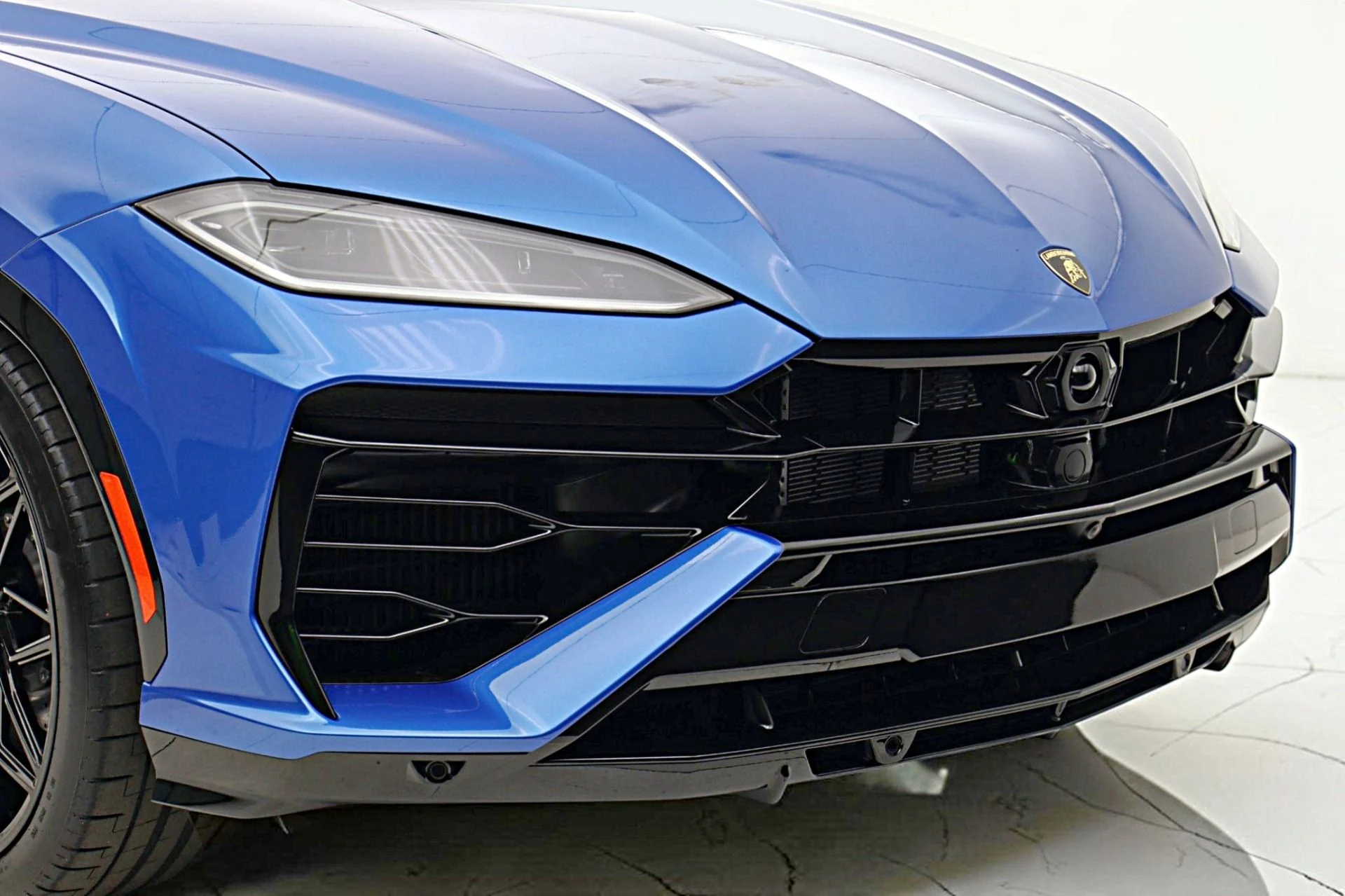mph018_3375623507_New_2026_Lamborghini_Urus_SE_5d87472bac