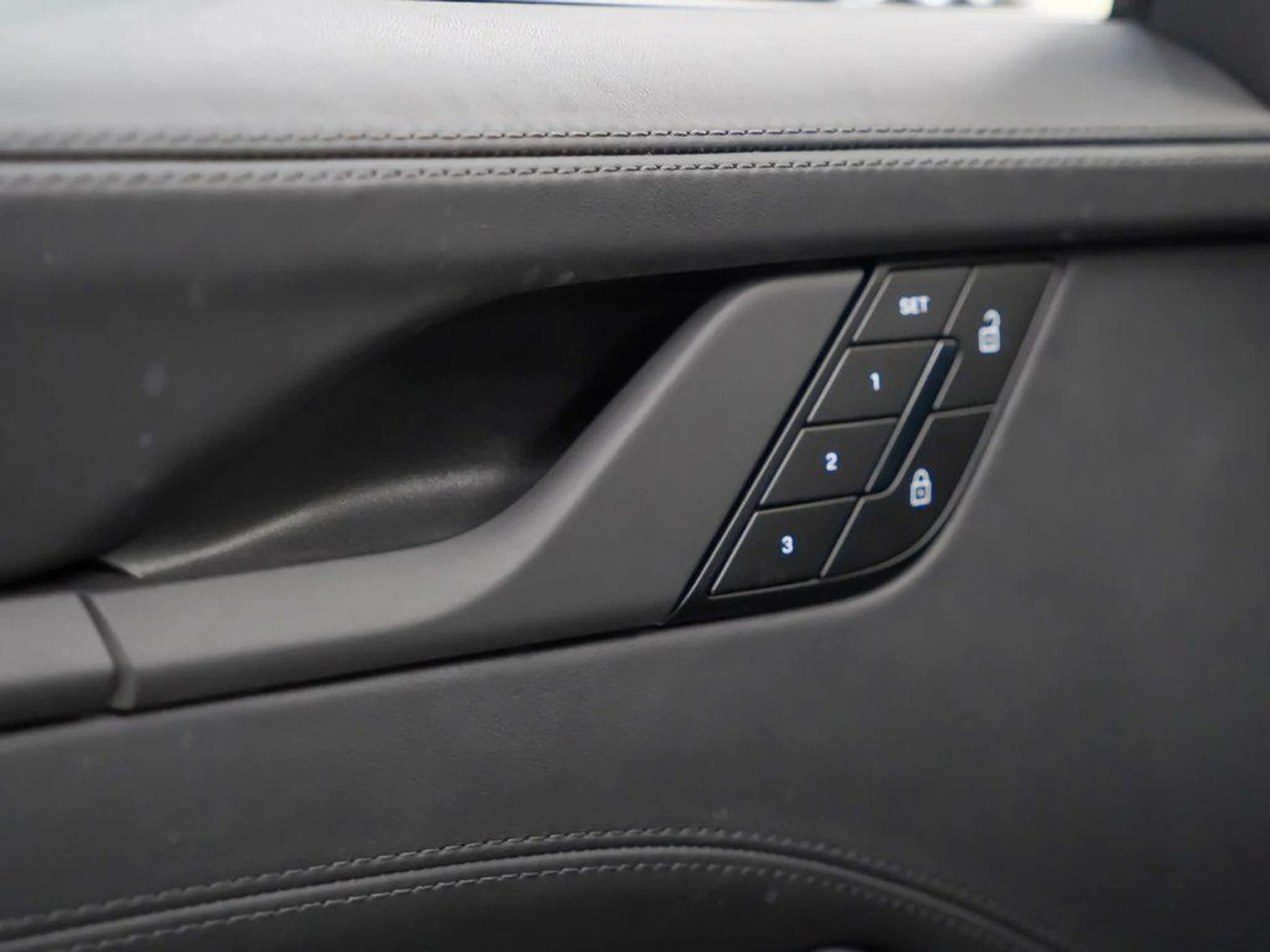 mph018_3382350753_l_PK_Ni_Kbo1_Gjs_O_Rg_K_Cp_Hk89_Exo_AQ_b52cc5c5e8