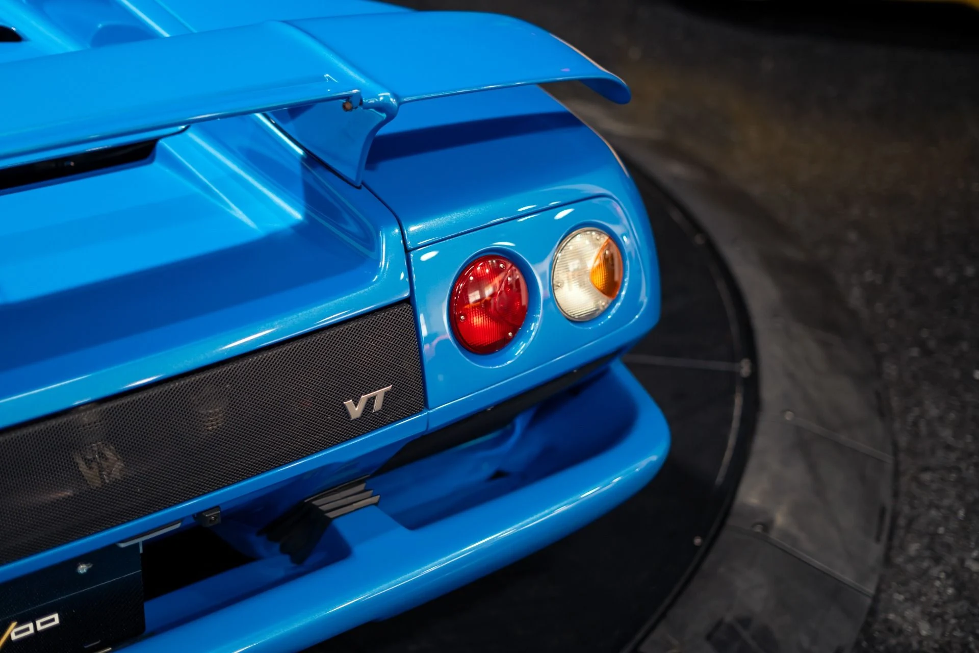 mph018_3384000855_Used_2001_Lamborghini_Diablo_VT_1781715470_0dd02e409a