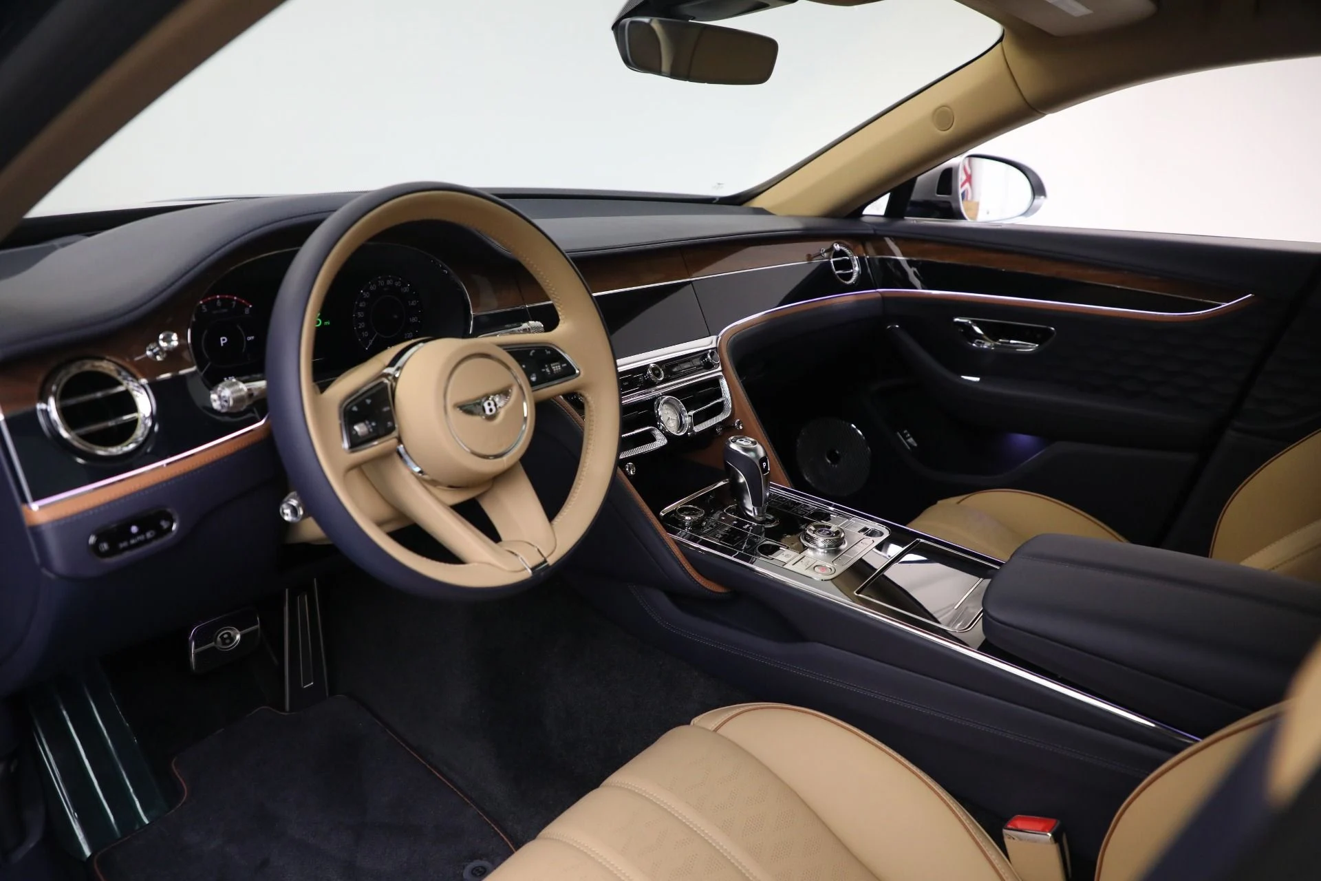 mph018_3386567649_New_2025_Bentley_Flying_Spur_Mulliner_dd5ae26efc