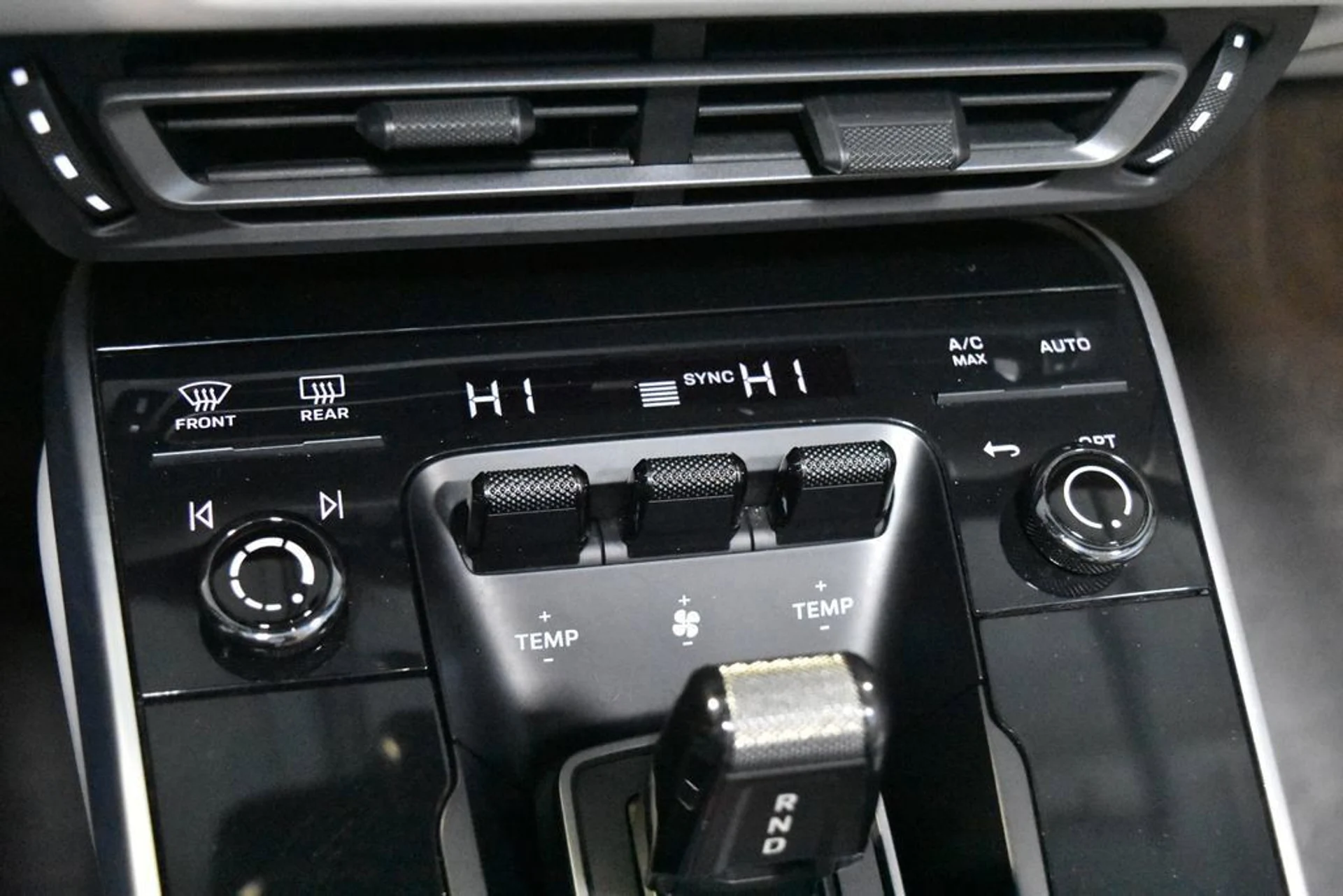 mph018_3389234866_5e1a2d309e61e5c2a4c33d65f843b436x_6c351855df