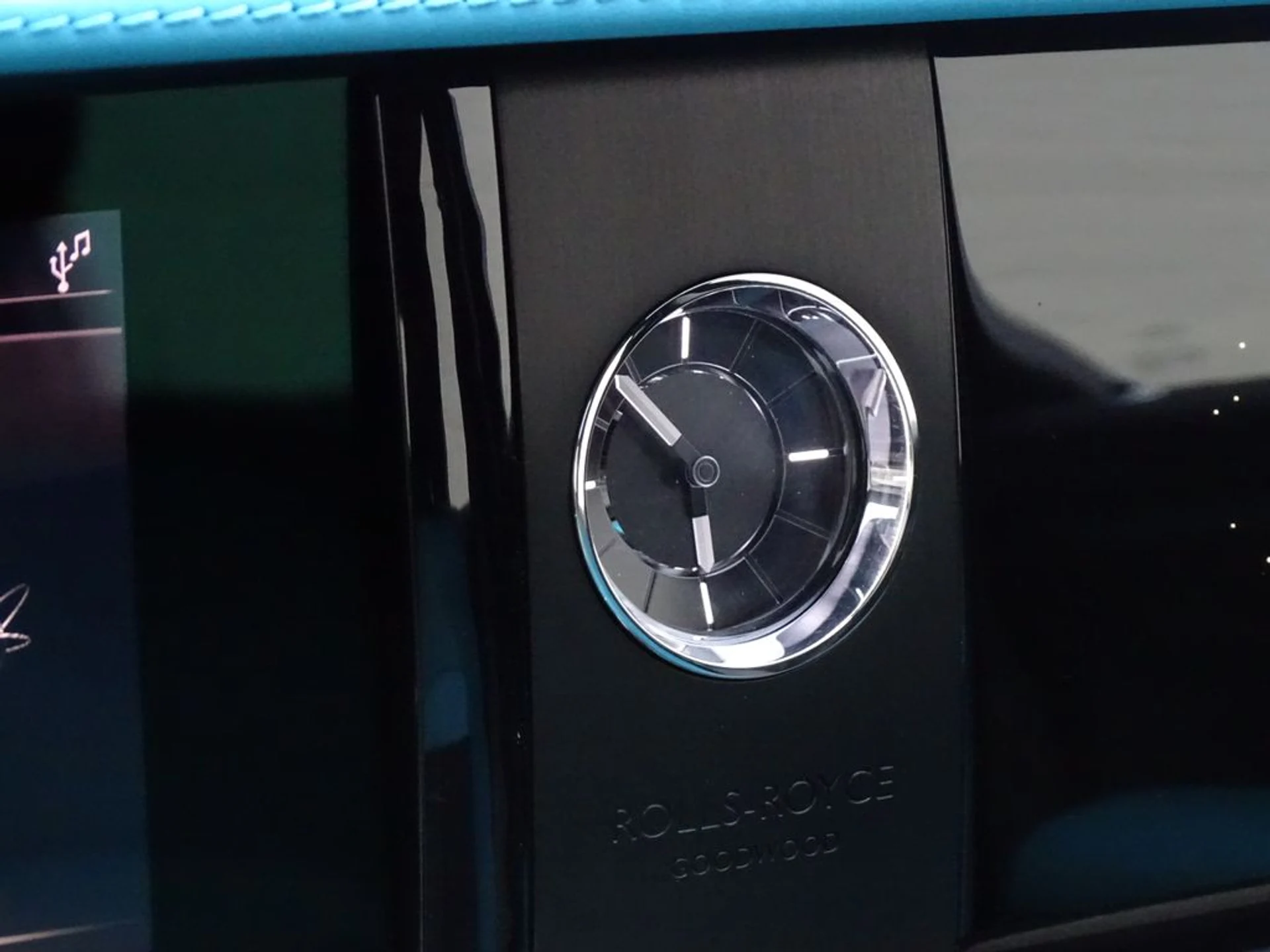 mph018_3394443432_5c6b2d4eb6ba0587378ad65a25f74f12x_c39ddfc90b