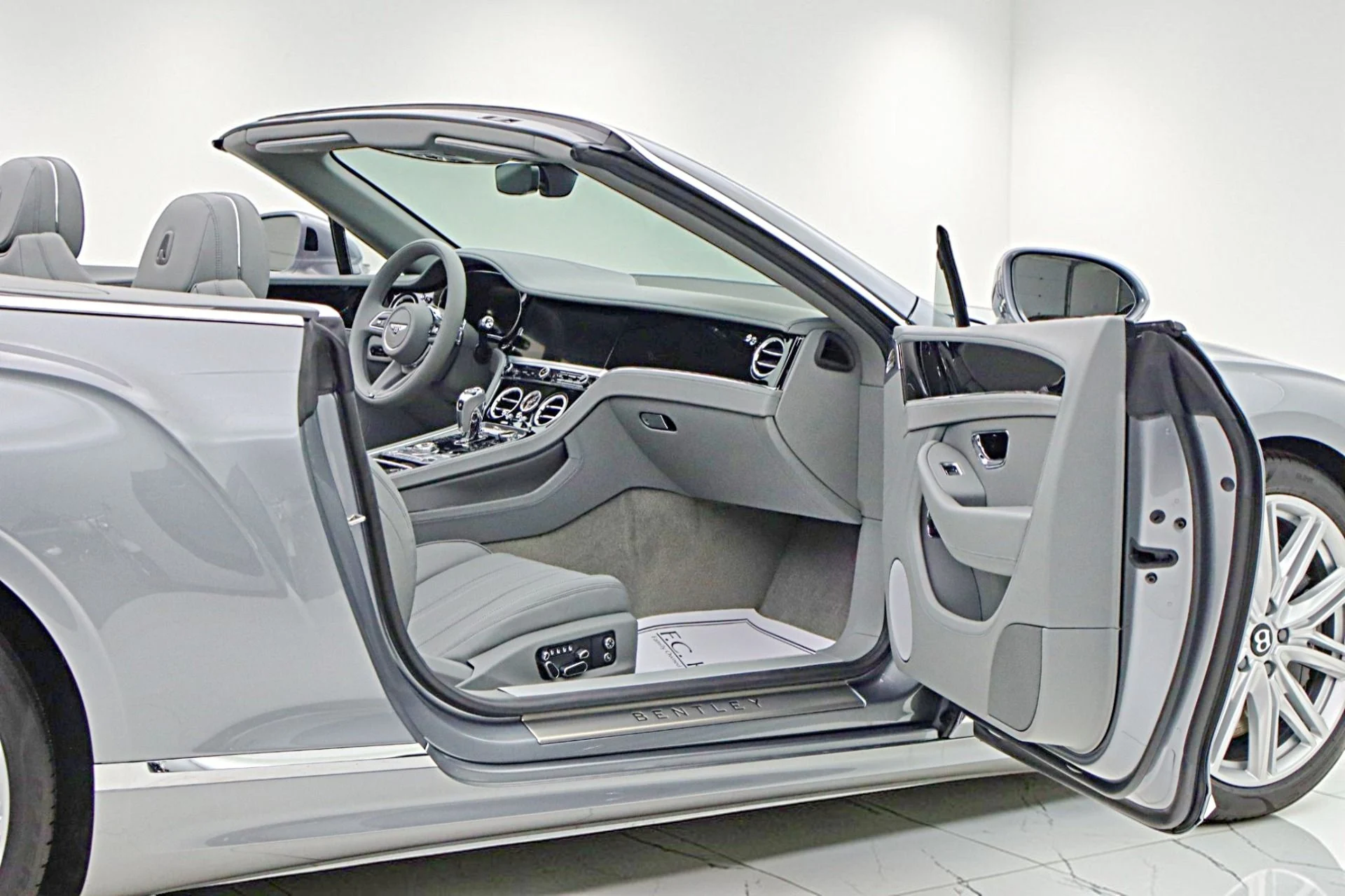 mph018_3395584521_New_2026_Bentley_Continental_GTC_f6724d8869