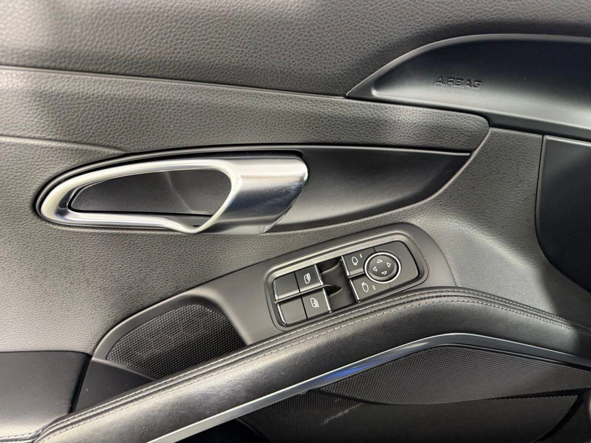 mph018_3397749427_Hbo_U_Vc_Tvw_B1mu2_ZL_Lg2_IC_3_Doe00_a506e3767c