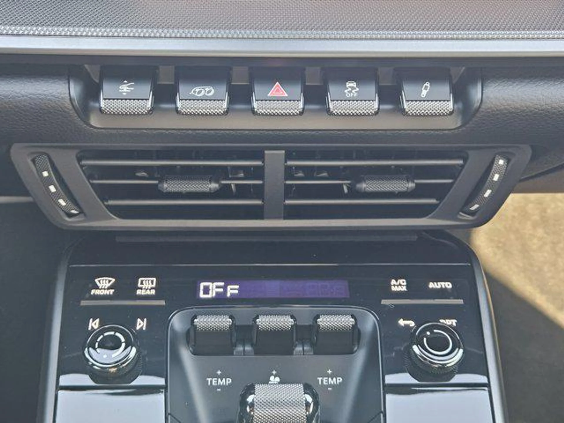 mph018_3401537323_AZ_Plf_S_Vqguy9_Wo_Qz5_Em_Zih3_M_Qs_04320ddc55