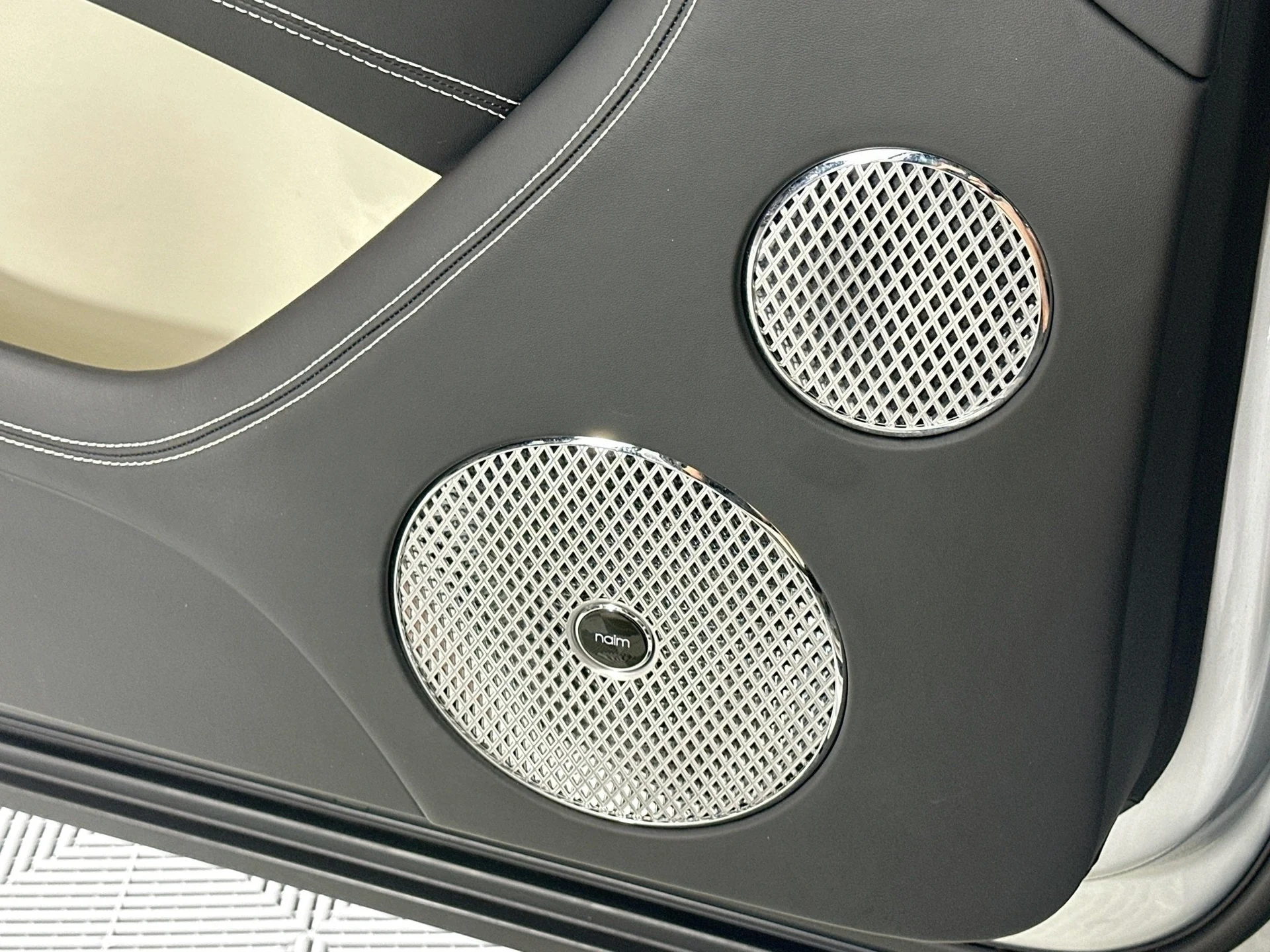 mph018_340180395_19_fd357ef0d7