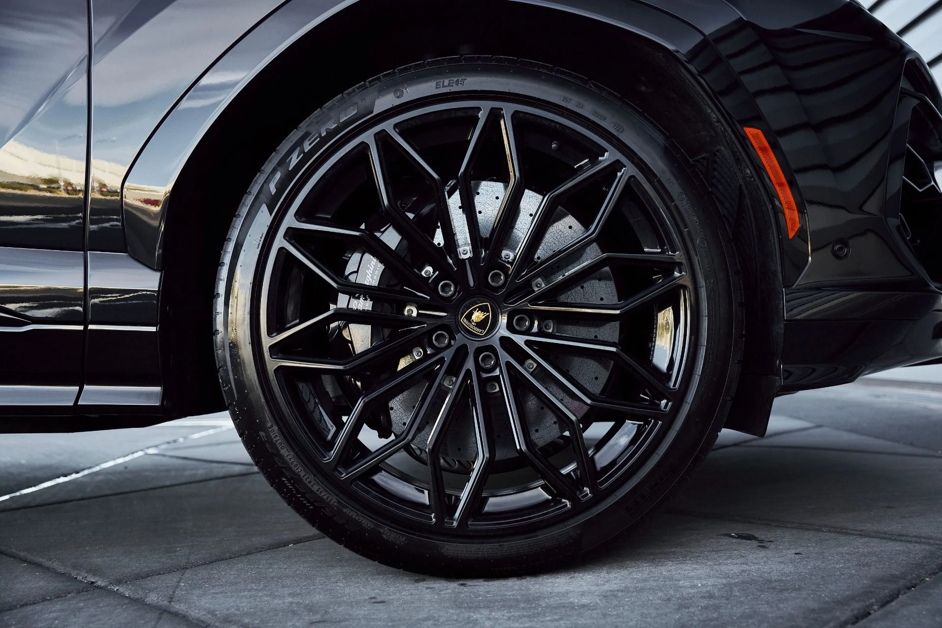 mph018_3404423112_Used_2025_Lamborghini_Urus_SE_1767720844_27b0222d46