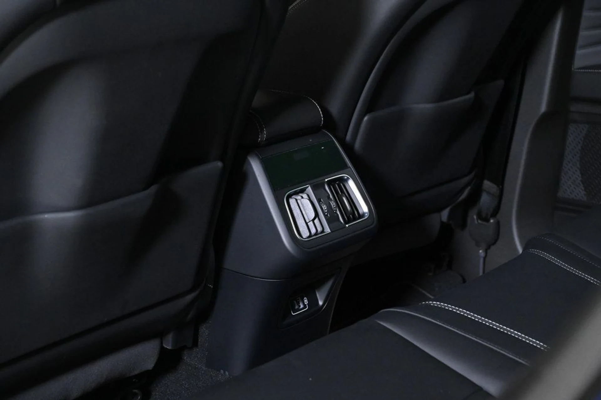 mph018_3406893445_used_2025_maserati_grecale_modena_11350_22945466_18_1024_57373fd013