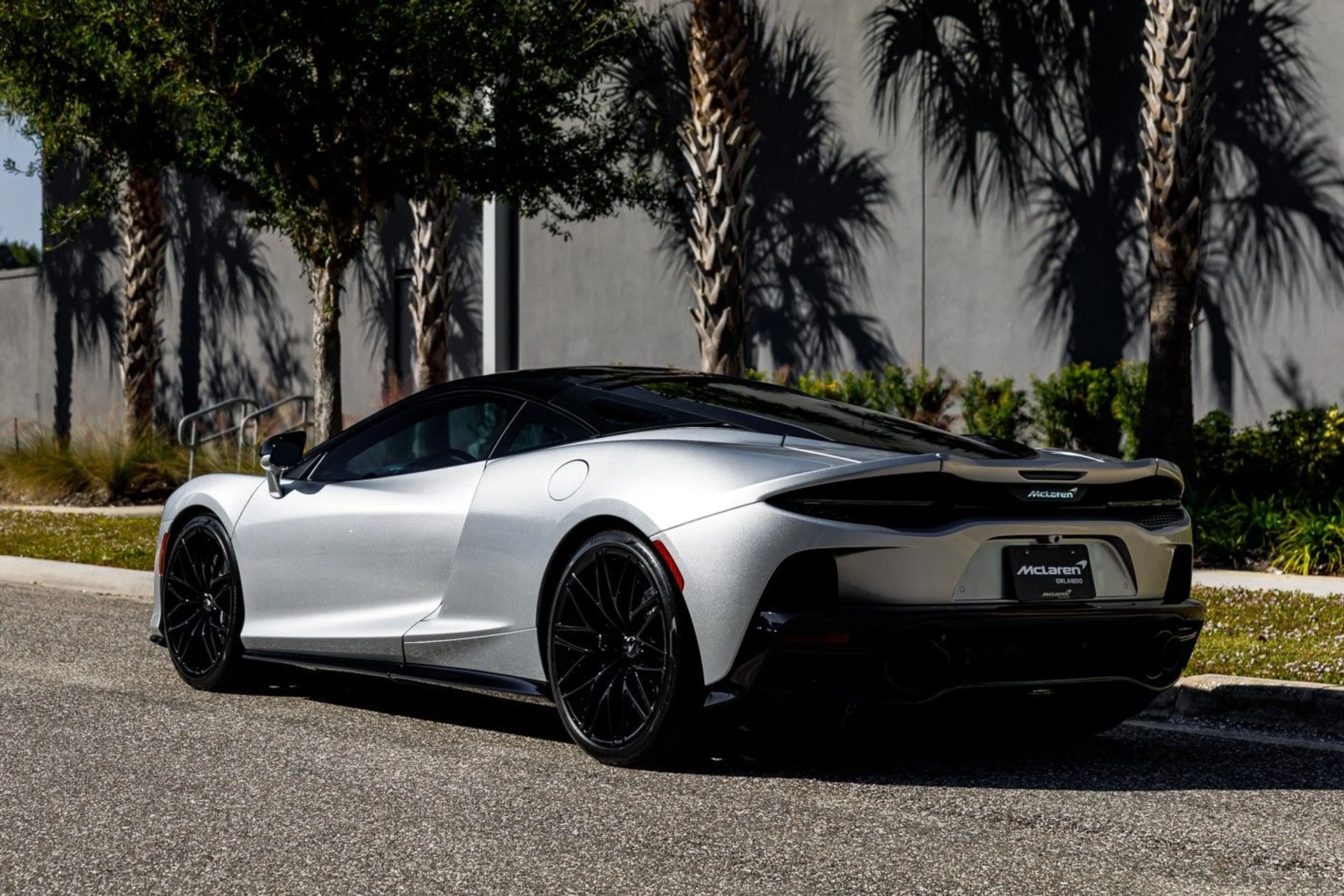 mph018_340981911_137_p19_l_e95e8f728b