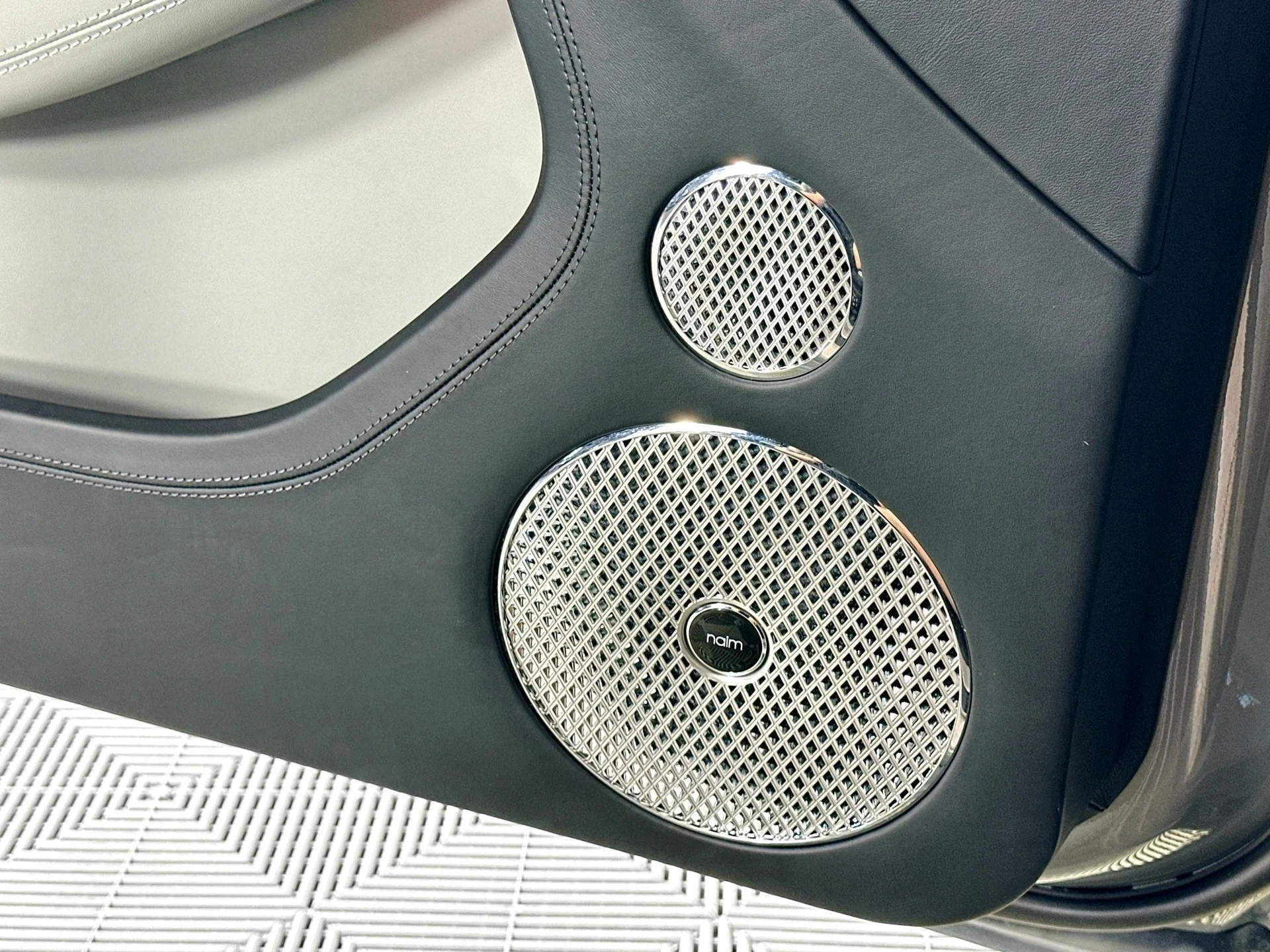 mph018_3413690595_19_b7956d0d13