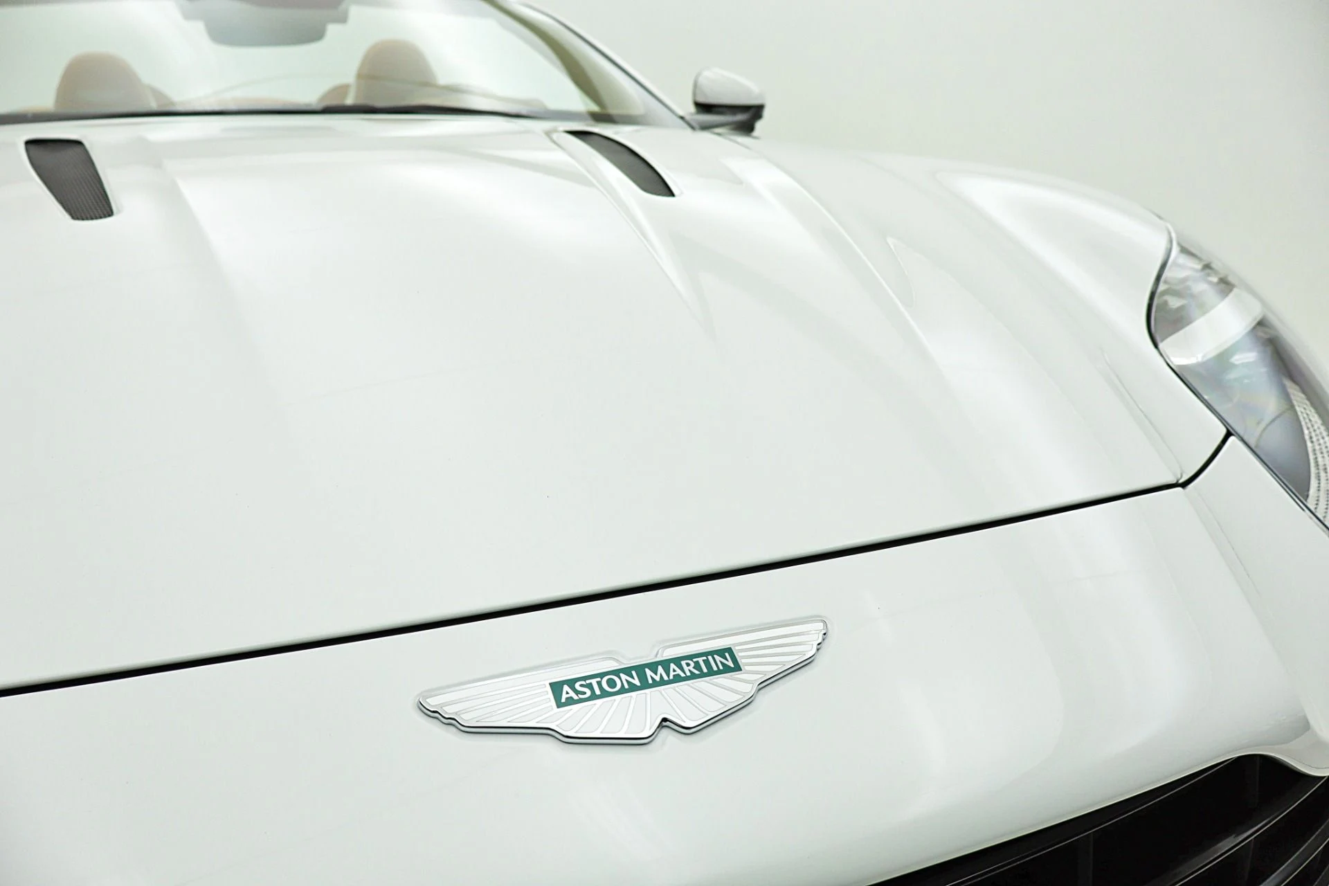 mph018_3416848605_New_2026_Aston_Martin_DB_12_Volante_24af848ac2