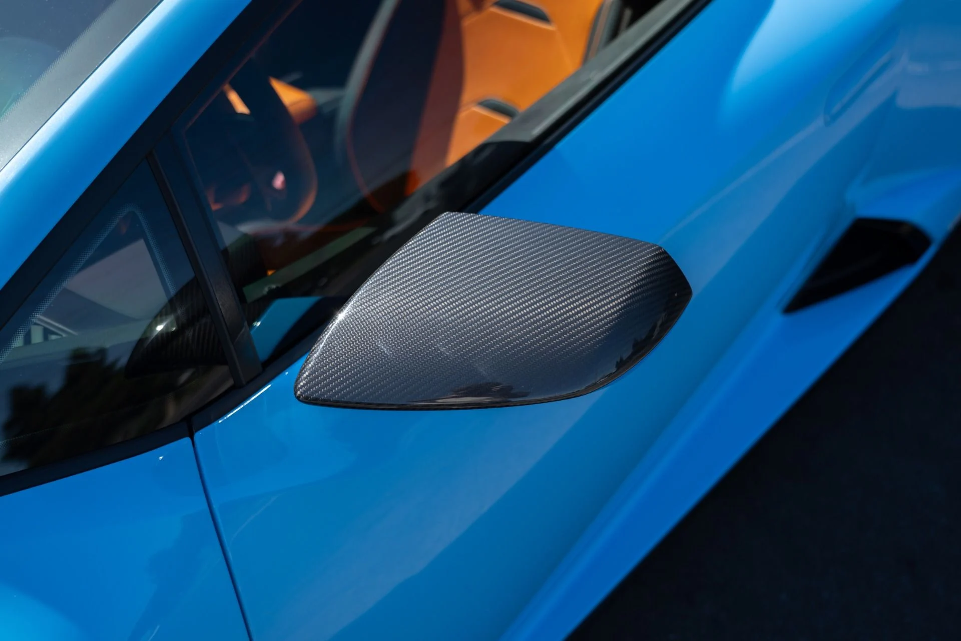 mph018_3426091510_Used_2024_Lamborghini_Huracan_EVO_Spyder_1757527007_e4e3658997