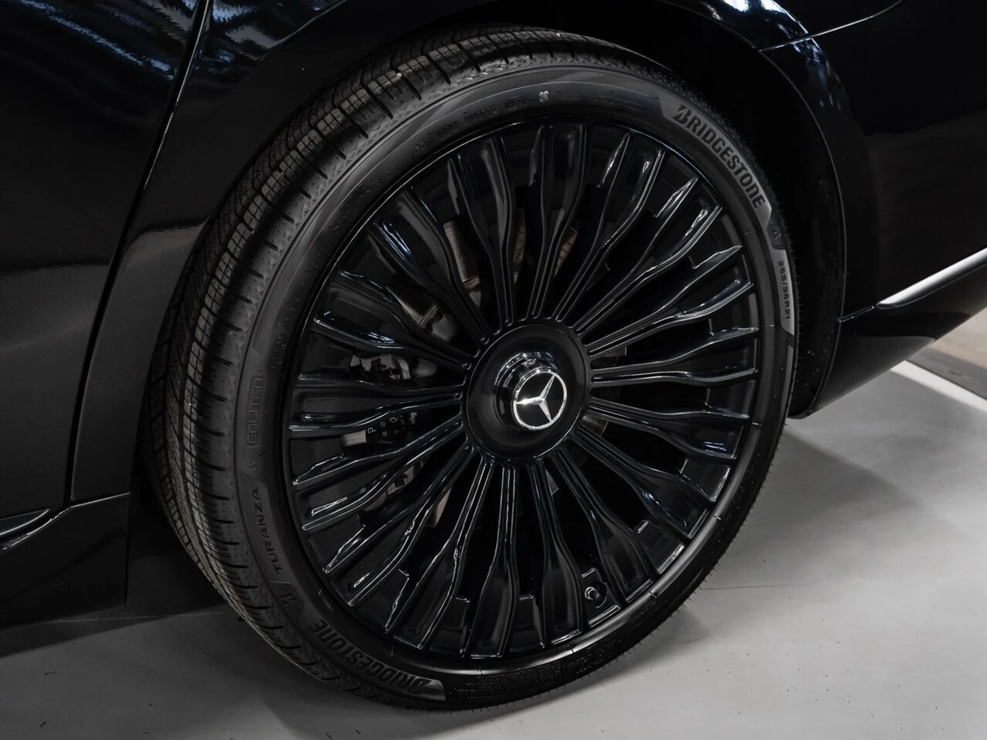 mph018_3426848898_mercedes_benz_s_class_2023_27684386f8