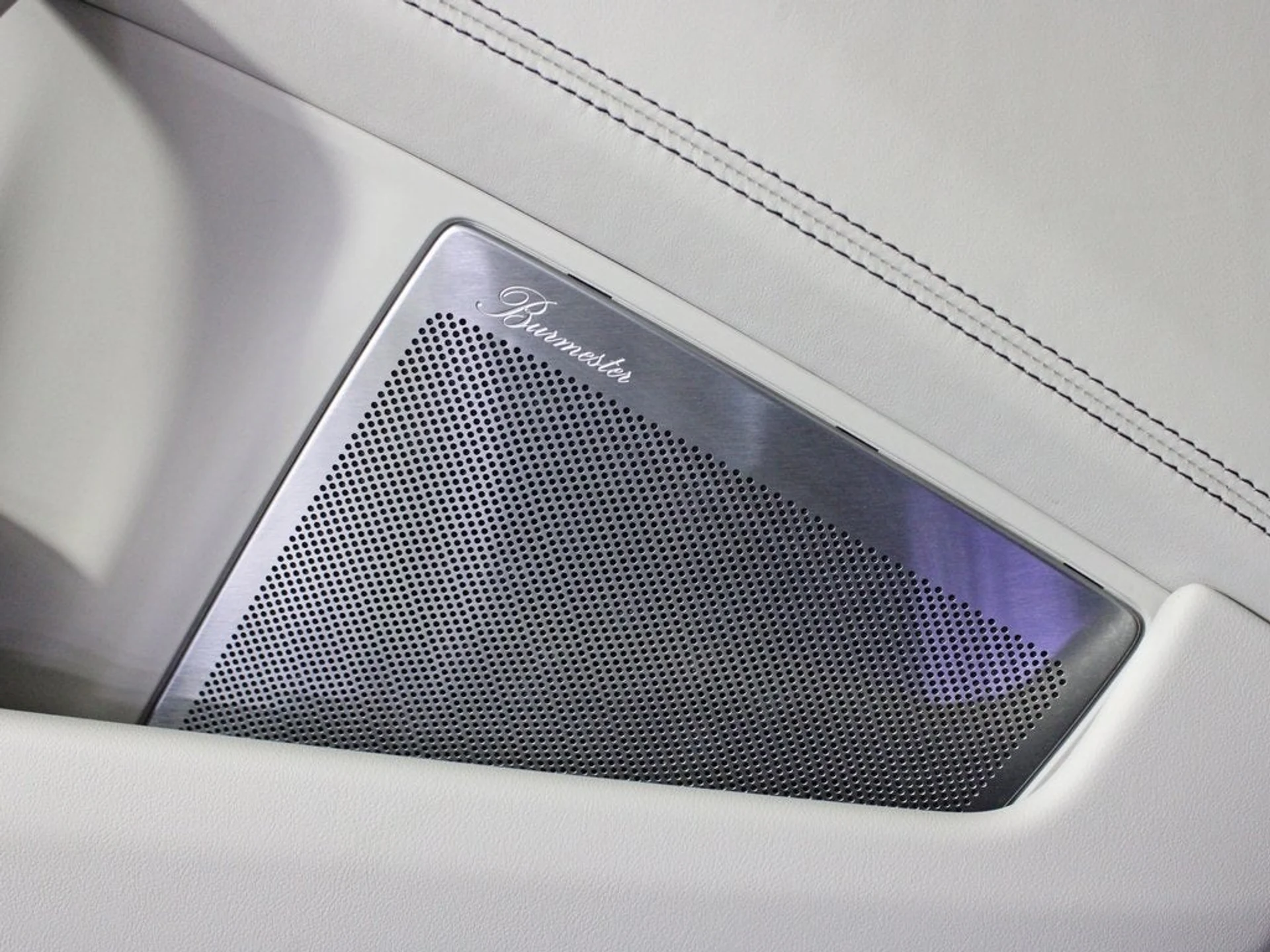 mph018_3428096266_19_273a8ff3e6