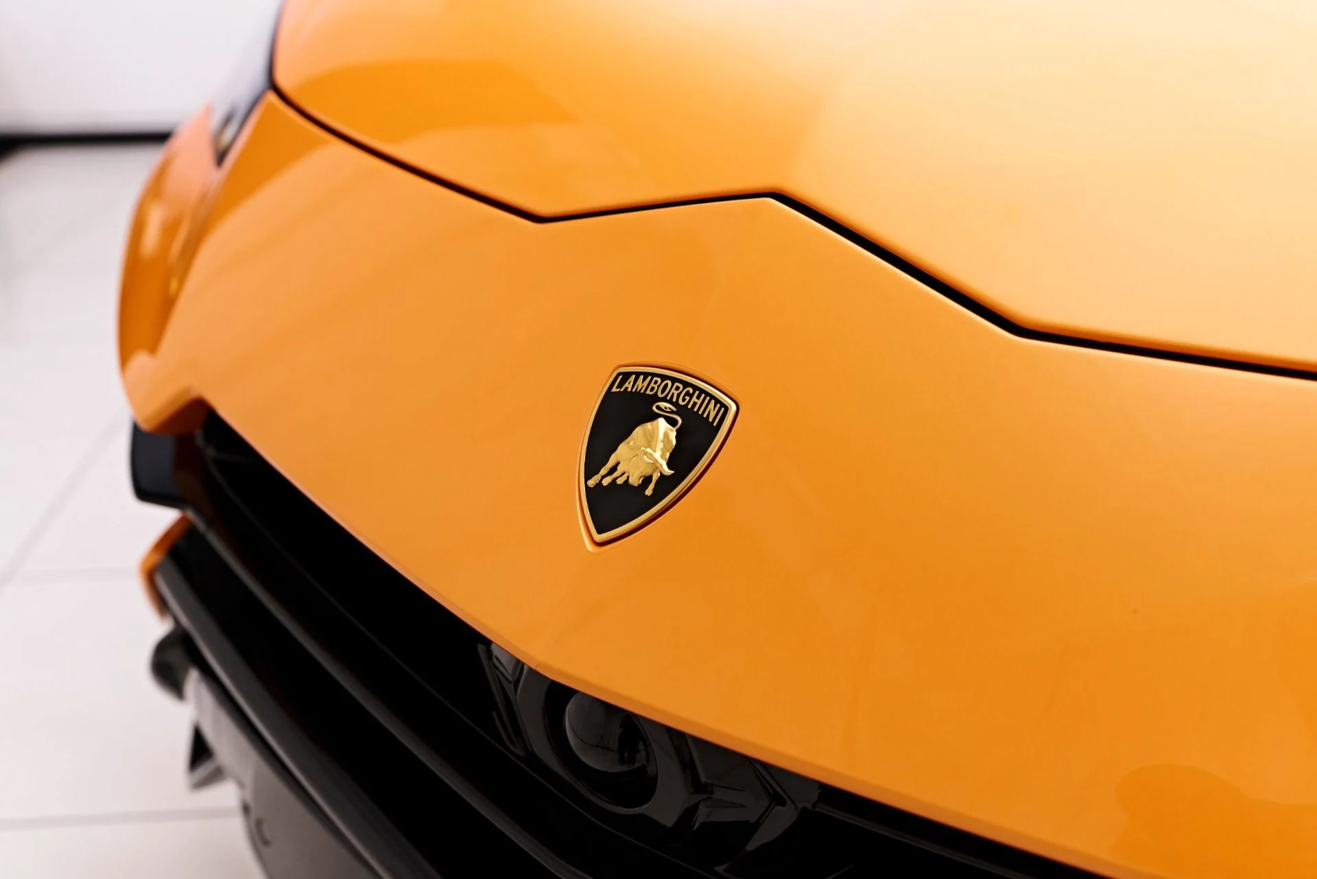 mph018_3432787346_Used_2023_Lamborghini_Urus_Performante_1758074145_9924b2ebee