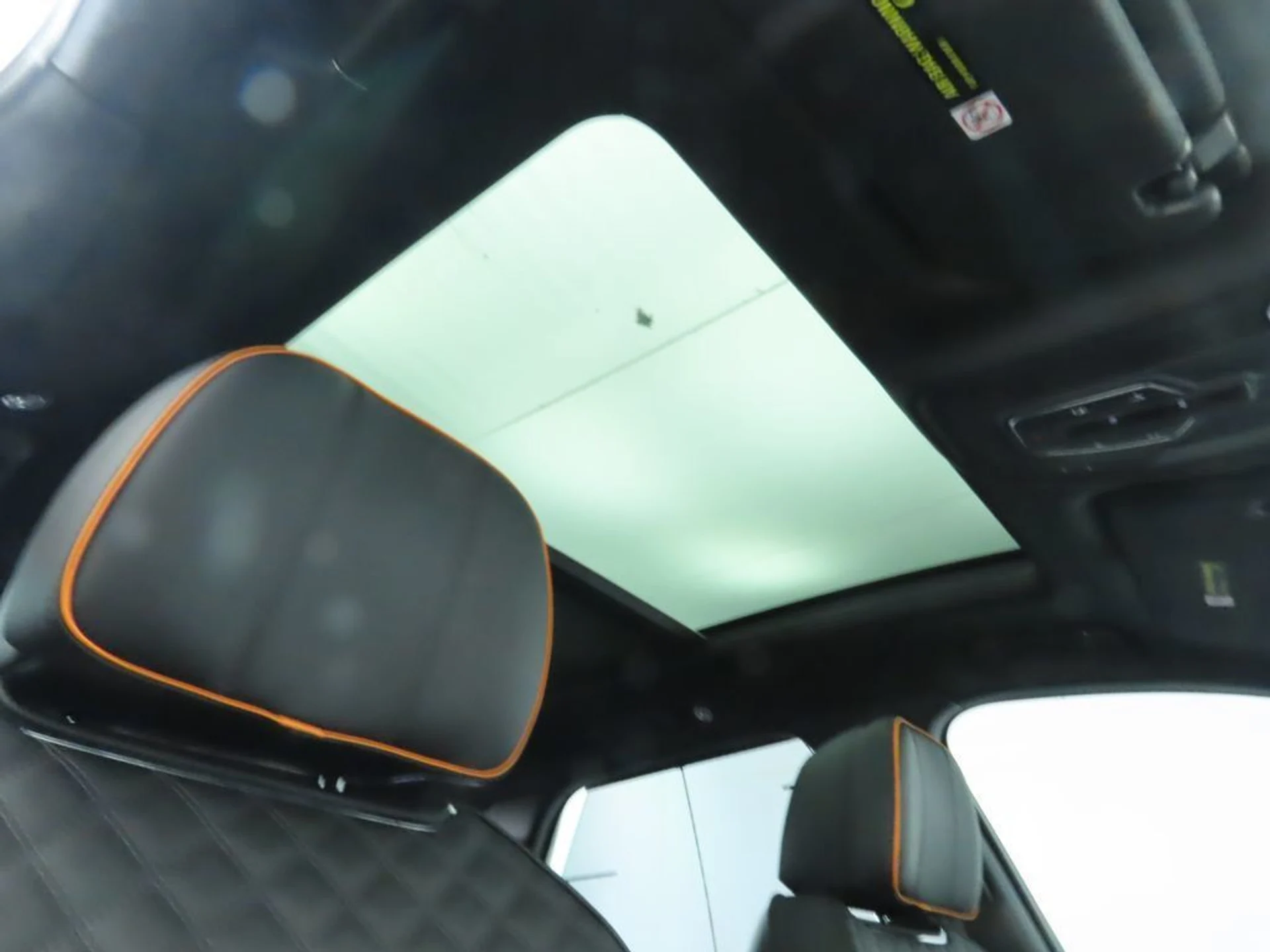 mph018_3445286841_new_2025_bentley_bentayga_v8awd_8119_22925566_19_1024_1daa53031d