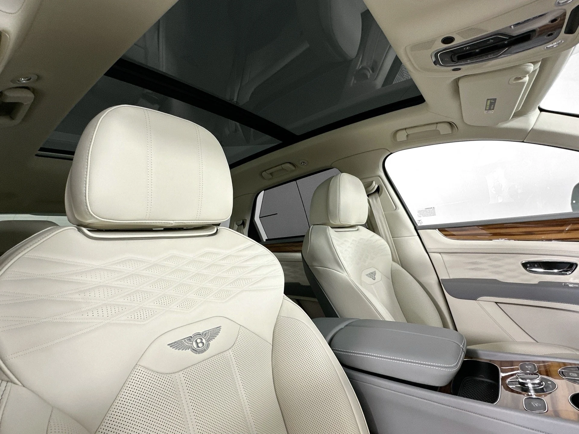 mph018_3451826952_19_976f008e7d